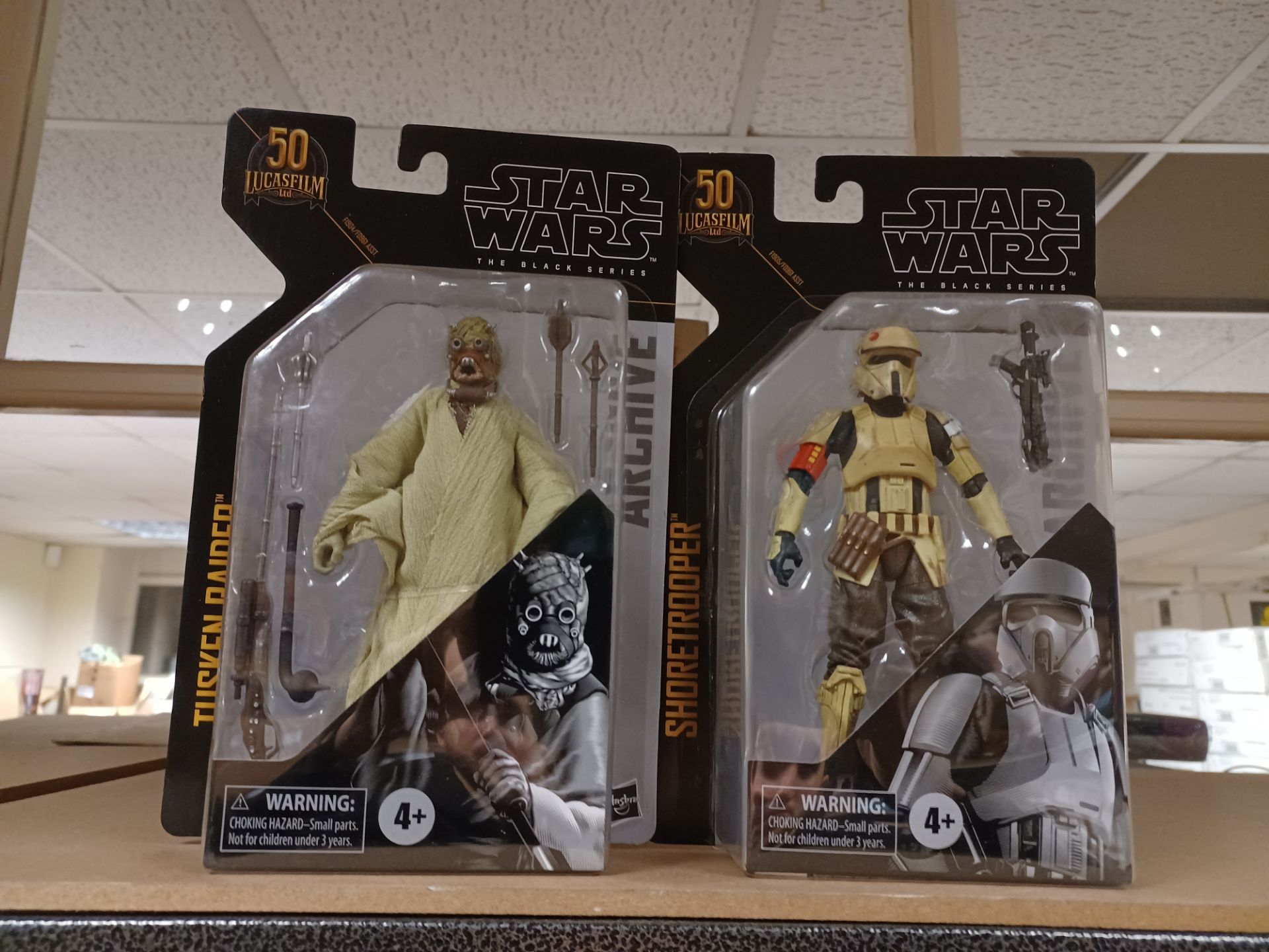 6 X STAR WARS COLLECTIBLE FIGURES FROM THE BLACK SERIES; TO INCLUDE IMPERIAL DEATH TROOPER, SHORE