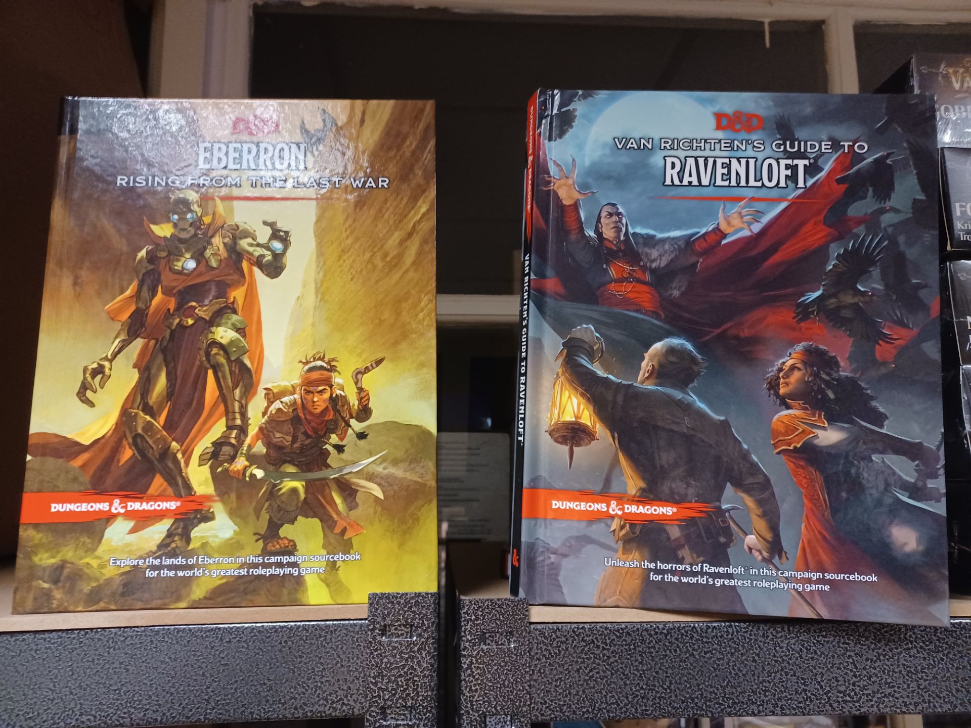 4 X DUNGEONS AND DRAGONS BOOKS INCLUDING, EBERRON RISING FROM THE LAST WAR, GUIDE TO RAVENLOFT AND