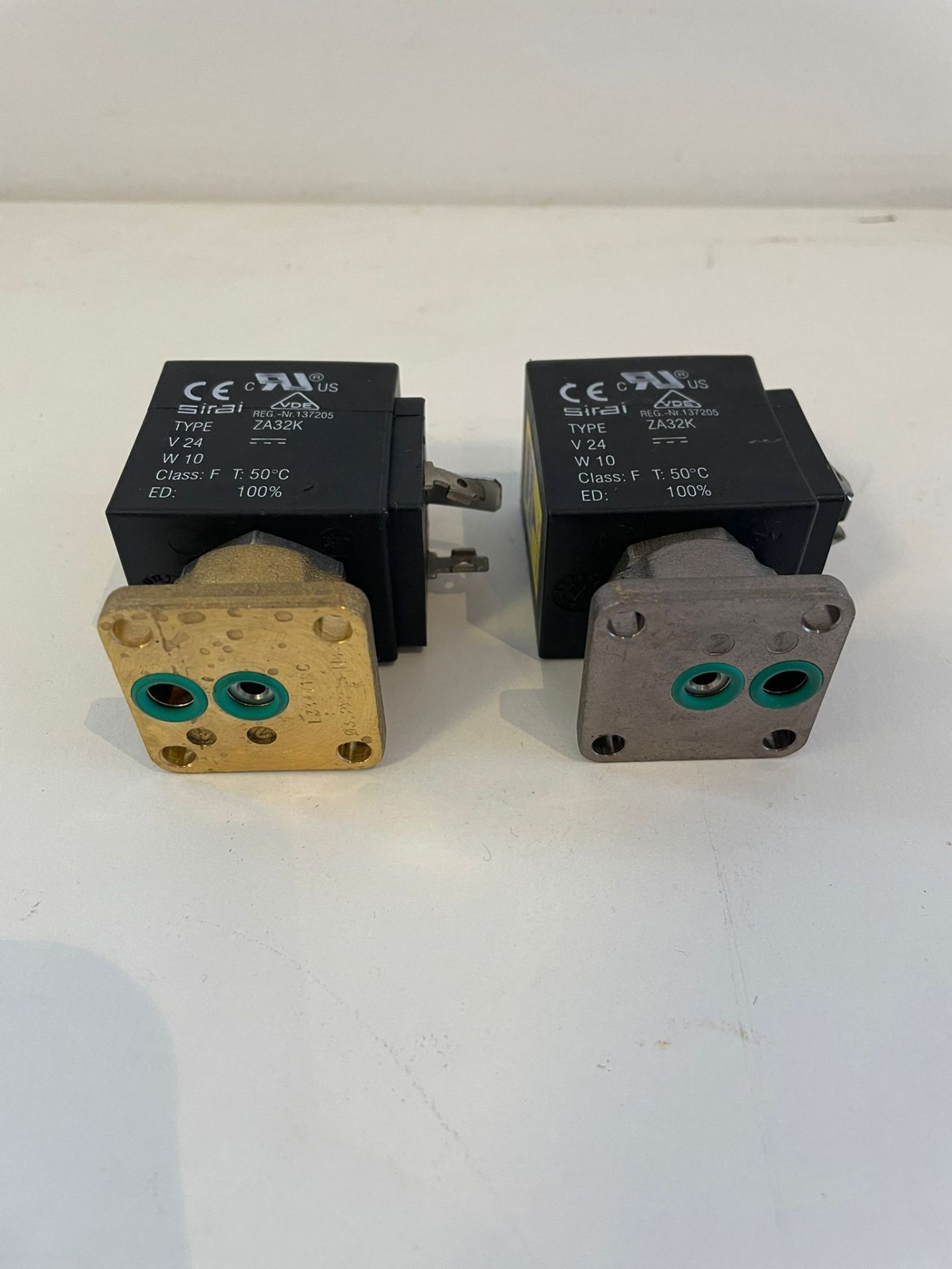 Sirai Solenoid Valve Type ZA32K P/N 533896700 Lot of 10 in packaging Majority with copper fixing Lot - Image 7 of 7