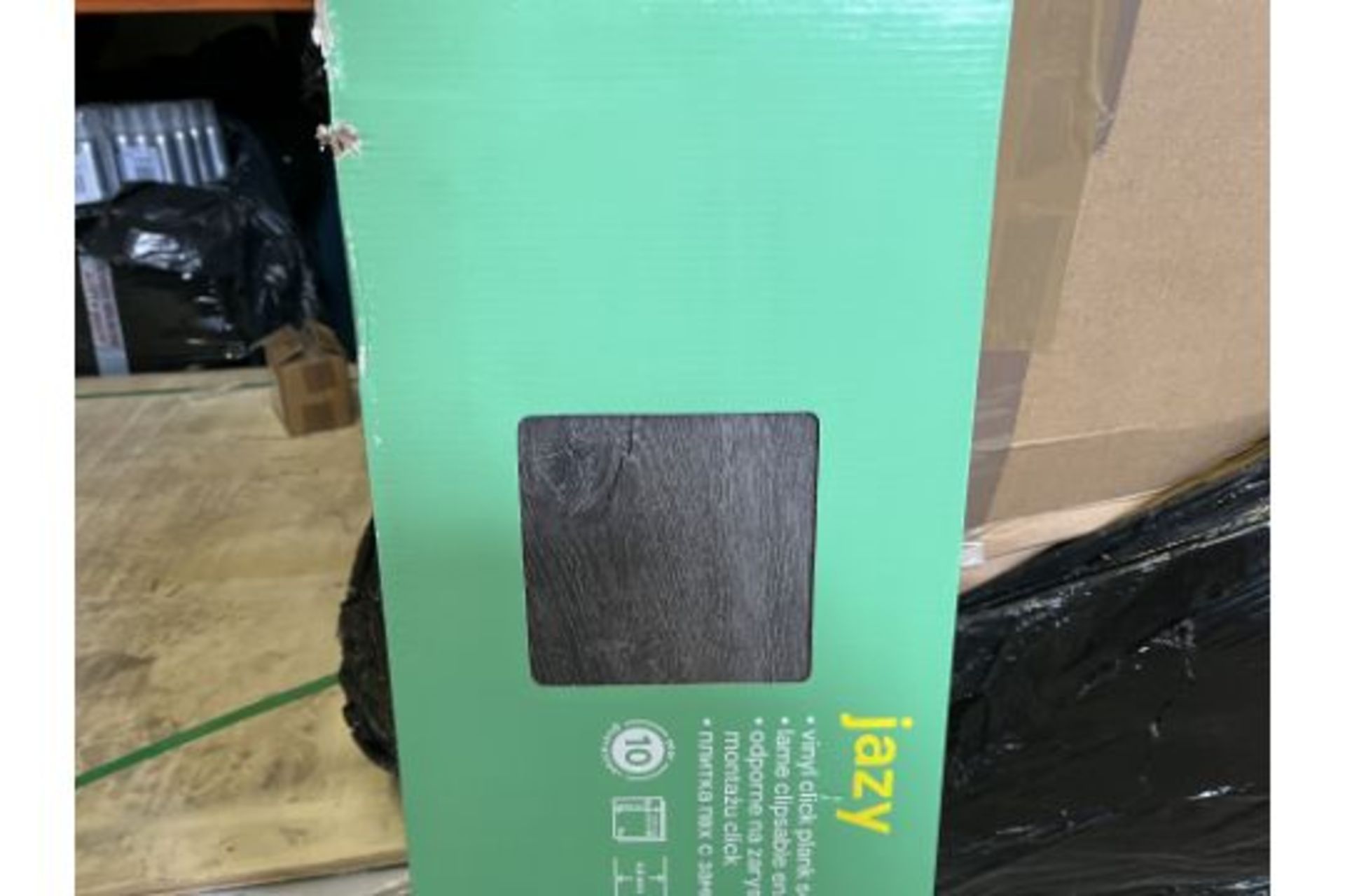 PALLET TO CONTAIN 54 X BRAND NEW PACKS OF JAZY DARK GREY WOOD EFFECT LUXURY VINYL CLICK FLOORING 2.