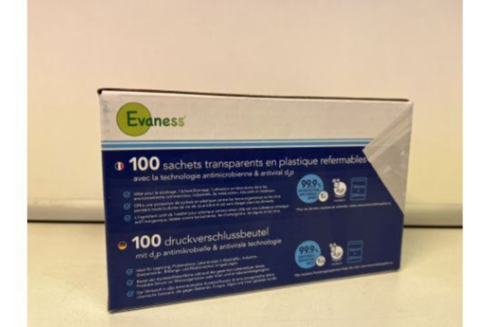 PALLET TO CONTAIN 240 x NEW BOXES OF 100 EVANESS GRIP SEAL BAGS WITH D2P ANTIMICROBIAL & ANTIVIRAL