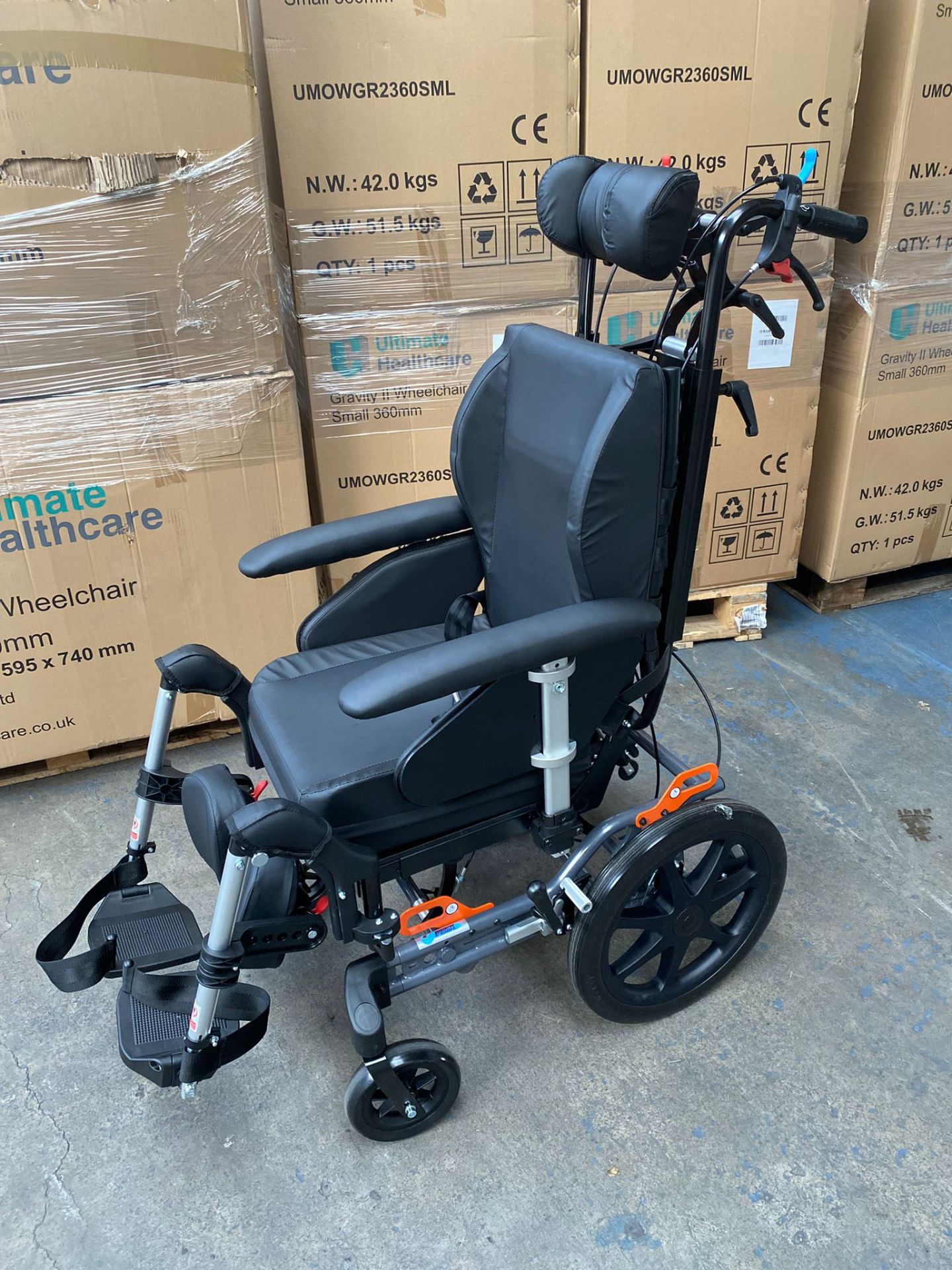 BRAND NEW Gravity 2 Tilt In Space Wheel Chair SIZE SMALL 360MM RRP £1500 - Image 2 of 2