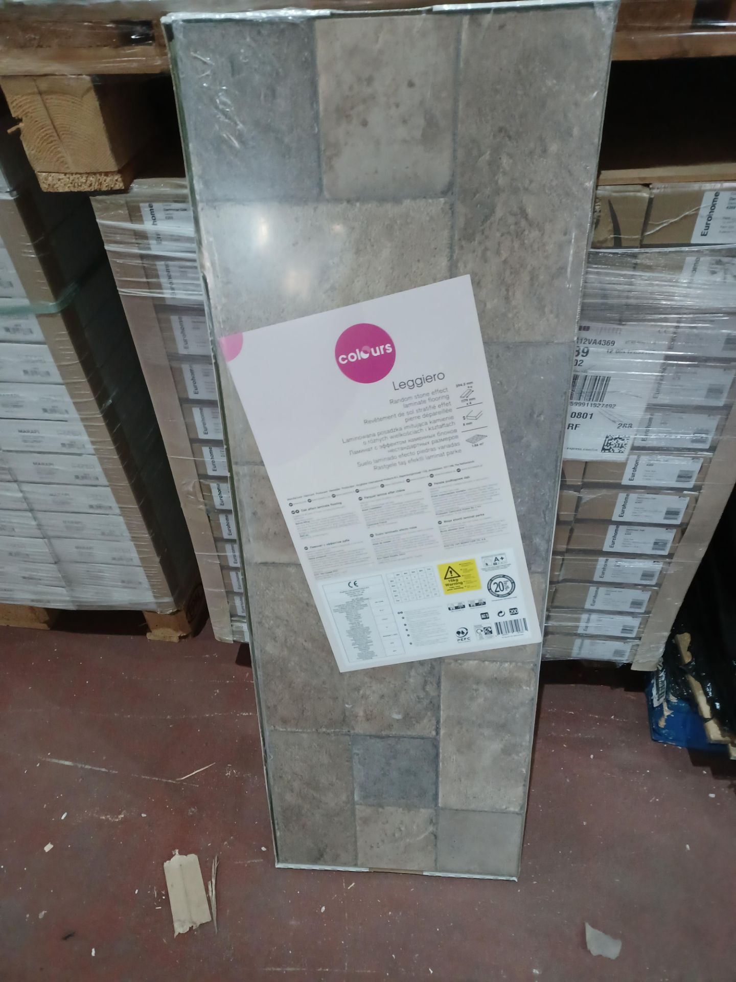 10 X PACKS OF Leggiero Light grey Slate effect Laminate Flooring, EACH PCK CONTAINS 1.86m², GIVING