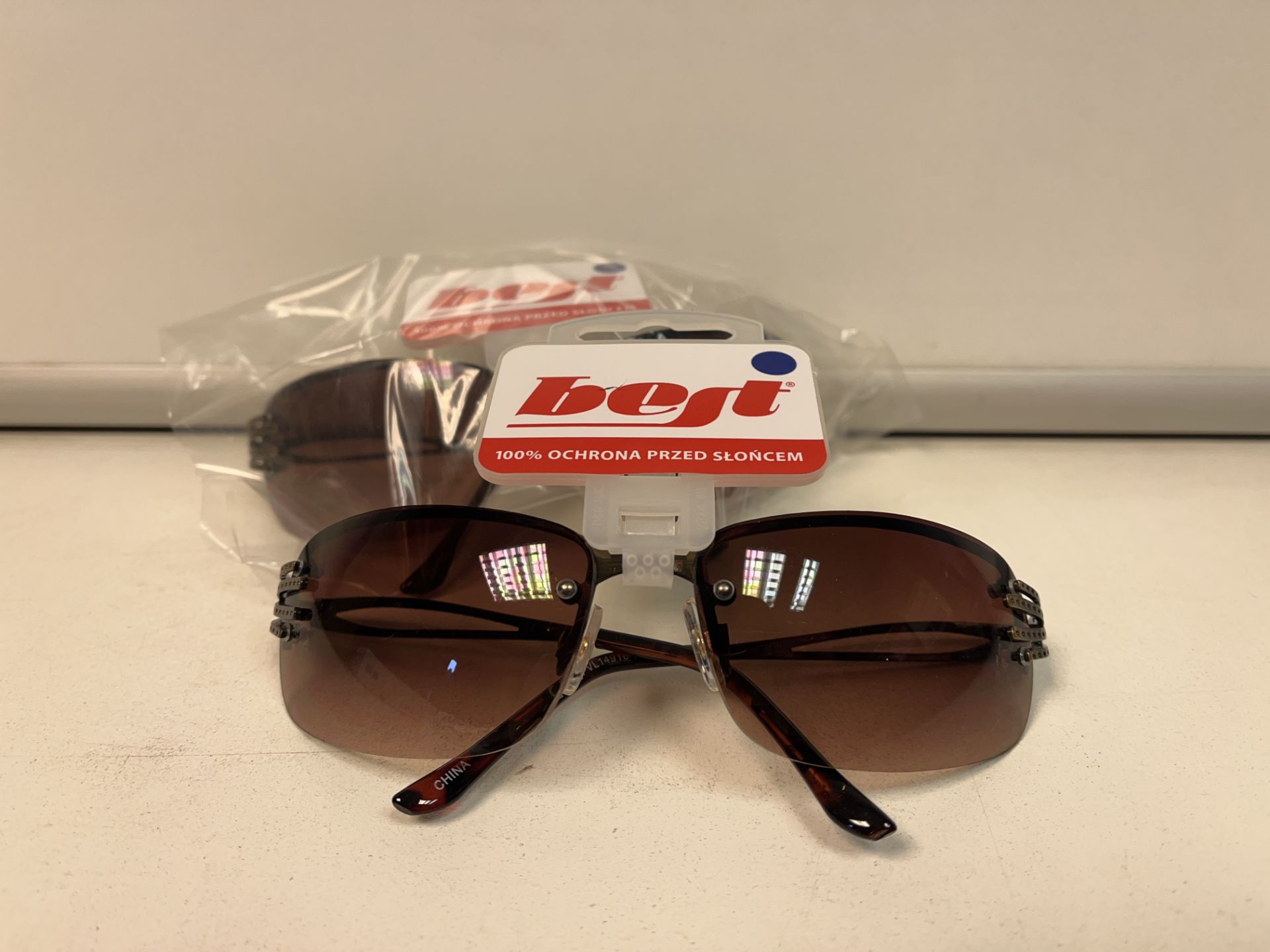 50 X BRAND NEW FASHION SUNGLASSES R9