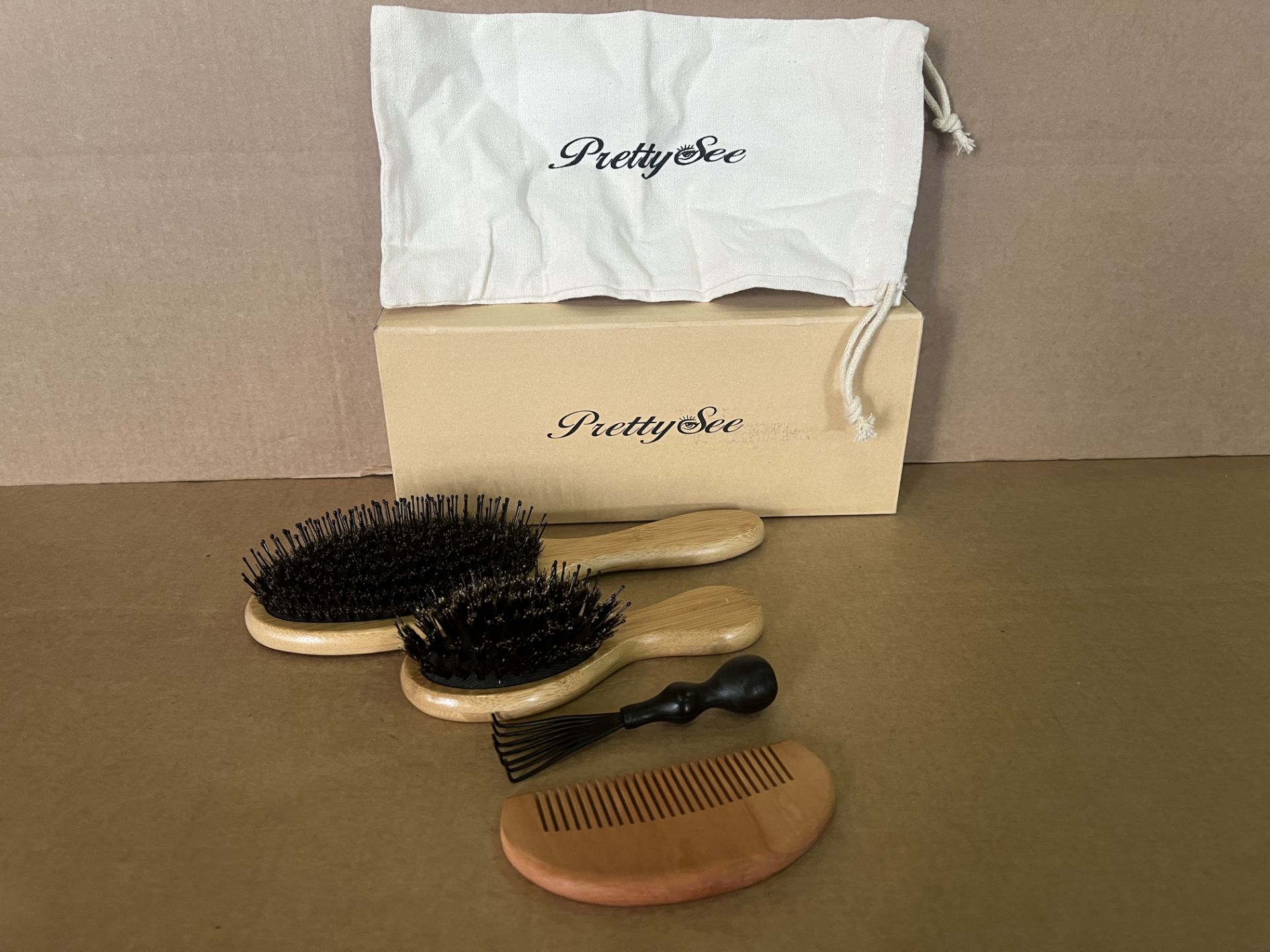20 X BRAND NEW 4 PIECE WOODEN BRUSH AND COMB SETS WITH STORAGE BAG R15