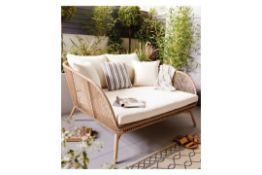Luxury Rope Effect Snug Seat. Enjoy those lazy days in the garden with this comfortable and