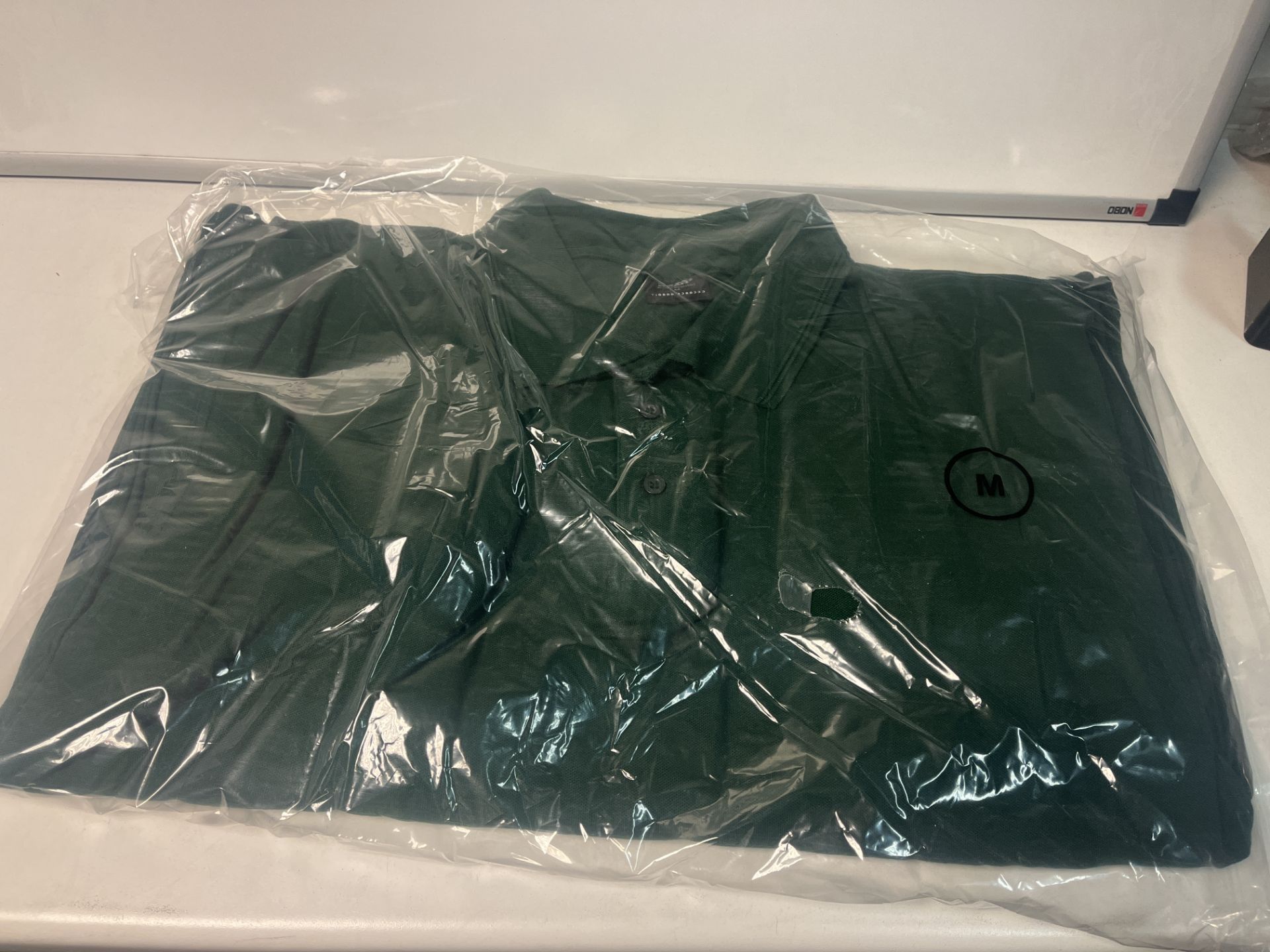 50 X BRAND NEW BEAR WORKWEAR PREMIUM BOTTLE GREEN POLO TOPS SIZE LARGE R19