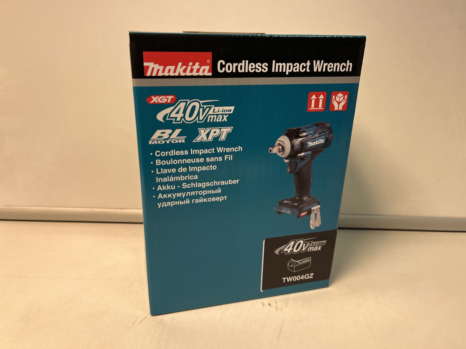 BRAND NEW MAKITA TW004GZ 40V MAX XGT BRUSHLESS IMPACT WRENCH BARE UNIT RRP £229 OFF