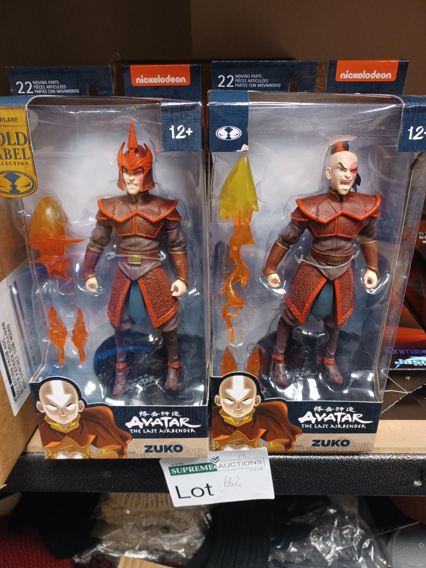 12 X AVATAR THE LAST AIRBENDER COLLECTIBLE FIGURES IN DIFFERENT COSTUMES - EBR