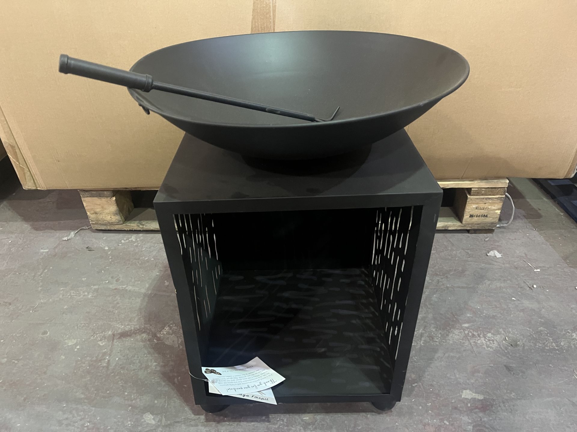 BRAND NEW BOXED HIGH END OLIVE AND SAGE THE MALAGA FIREPIT RRP £219 R5