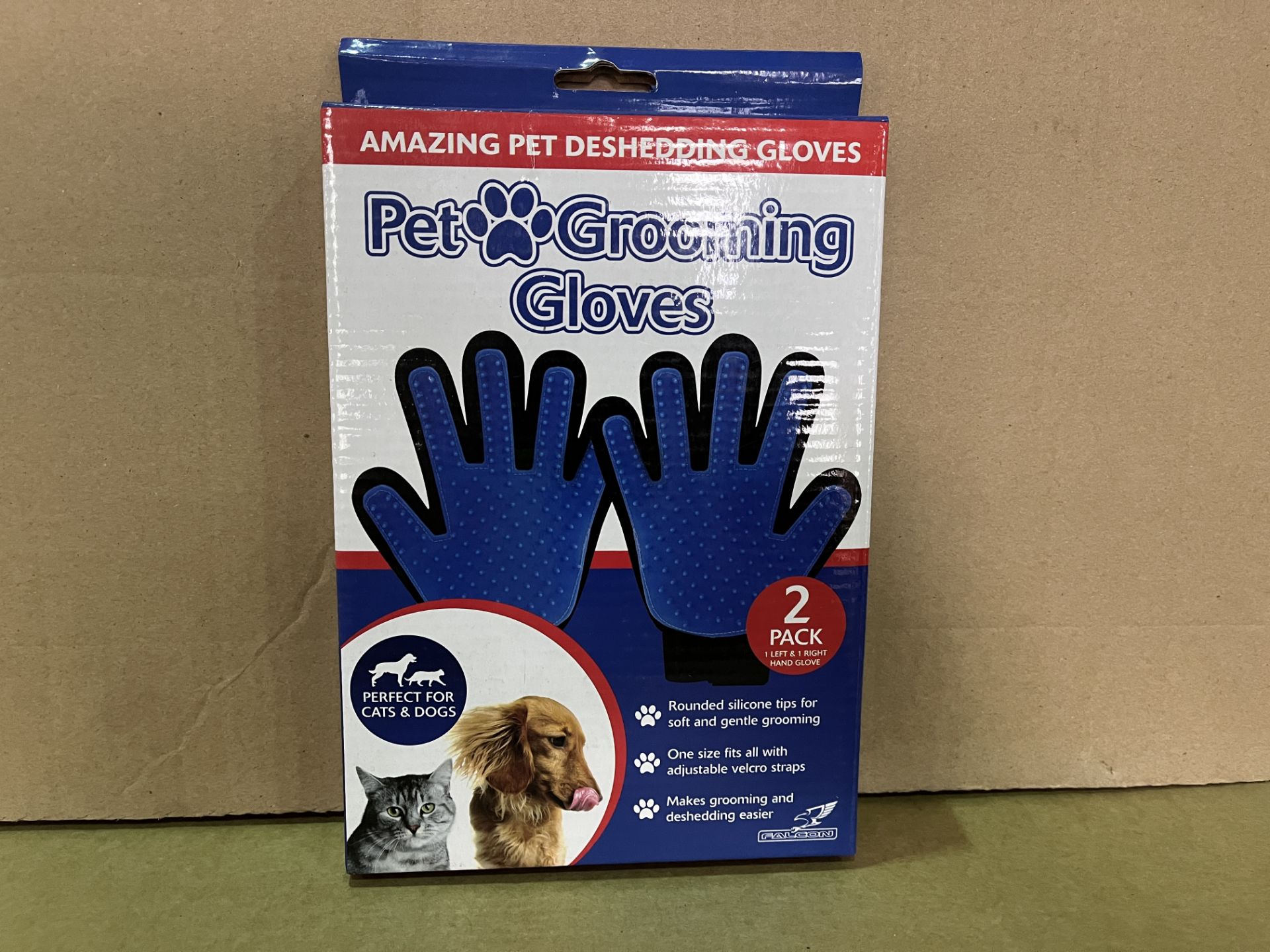57 X BRAND NEW PET GROOMING GLOVES R15