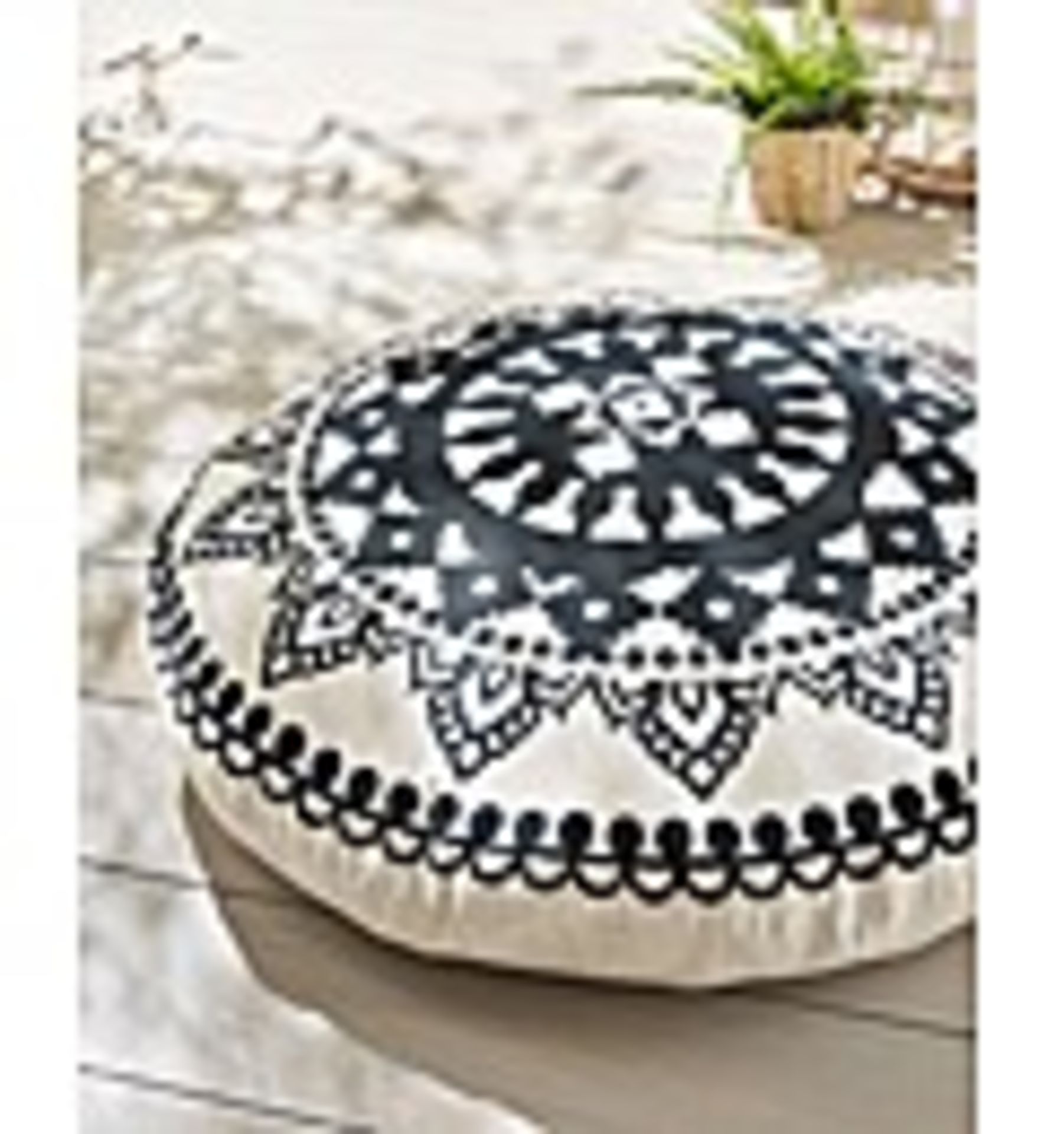 (REF117752) Outdoor Circular Floor Cushion RRP £73.50