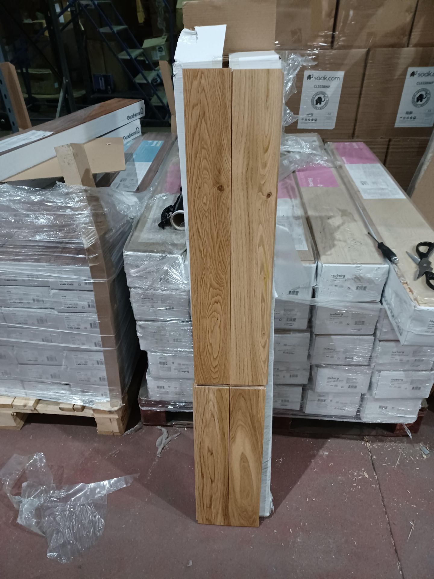 5 X PACKS OF Rondo Natural Oak Solid wood flooring. EACH PACK CONTAINS 1.3m², GIVING THIS LOT A