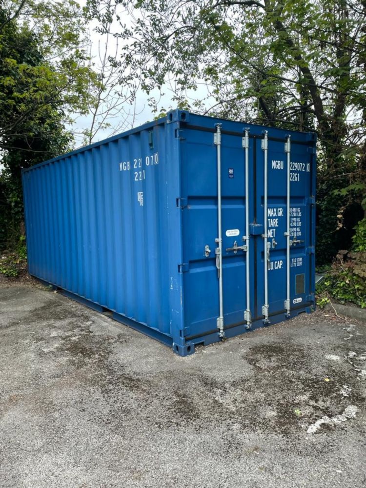 ABANDONED STORAGE CONTAINER WITH COMPLETE CONTENTS TO BE SOLD AS ONE LOT