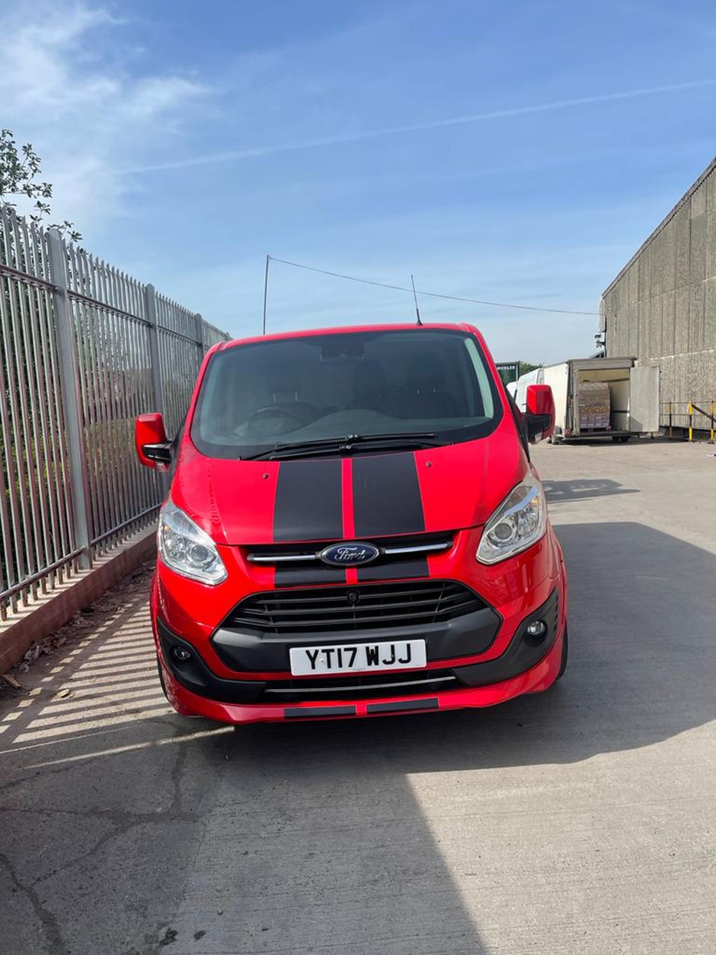 YT17 WJJ - FORD TRANSIT CUSTOM 290 L1 DIESEL FWD - 2.0 TDCi 170ps Low Roof Limited Van   Colour: Red - Image 3 of 7