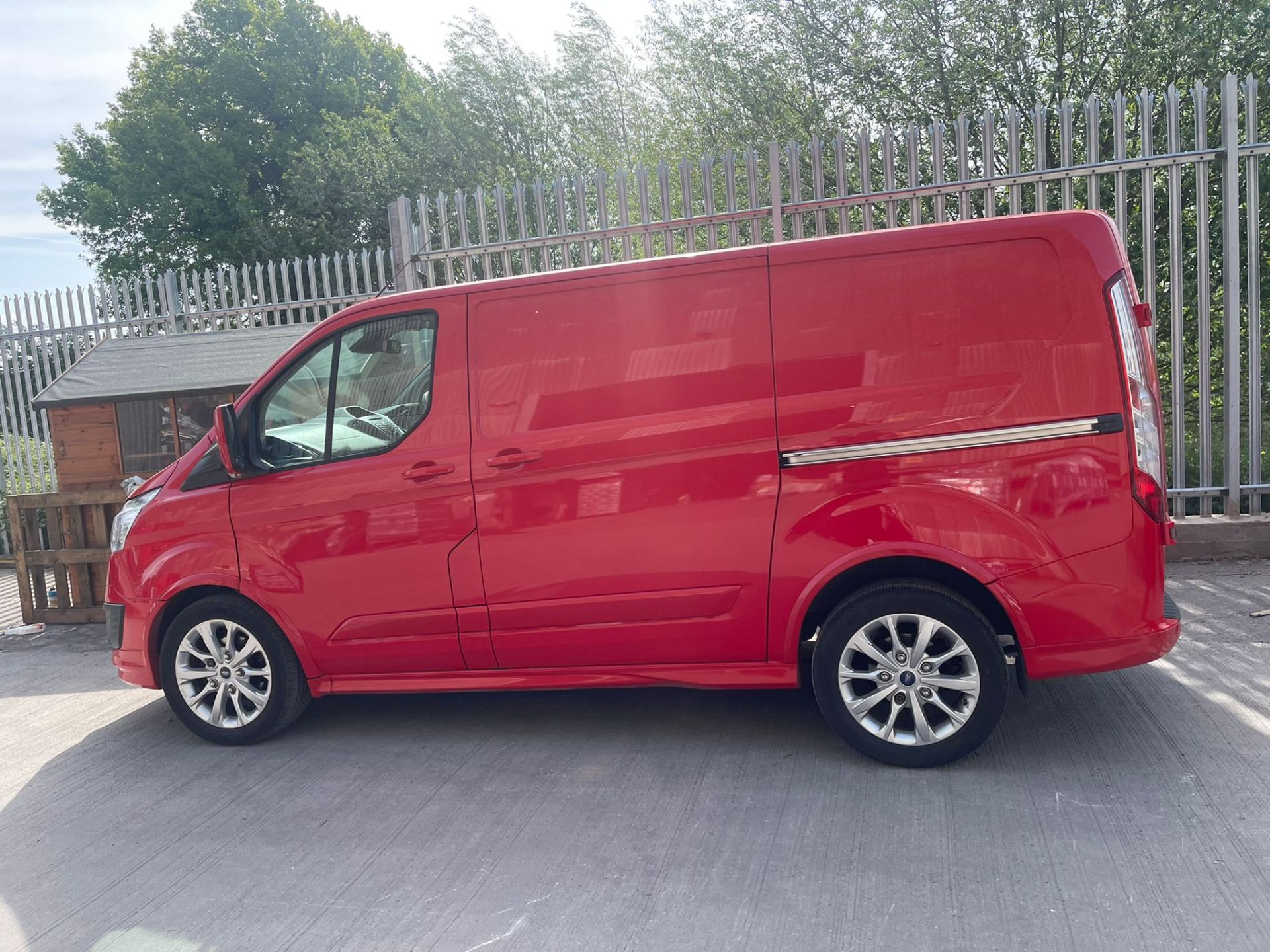 YT17 WJJ - FORD TRANSIT CUSTOM 290 L1 DIESEL FWD - 2.0 TDCi 170ps Low Roof Limited Van   Colour: Red - Image 2 of 7