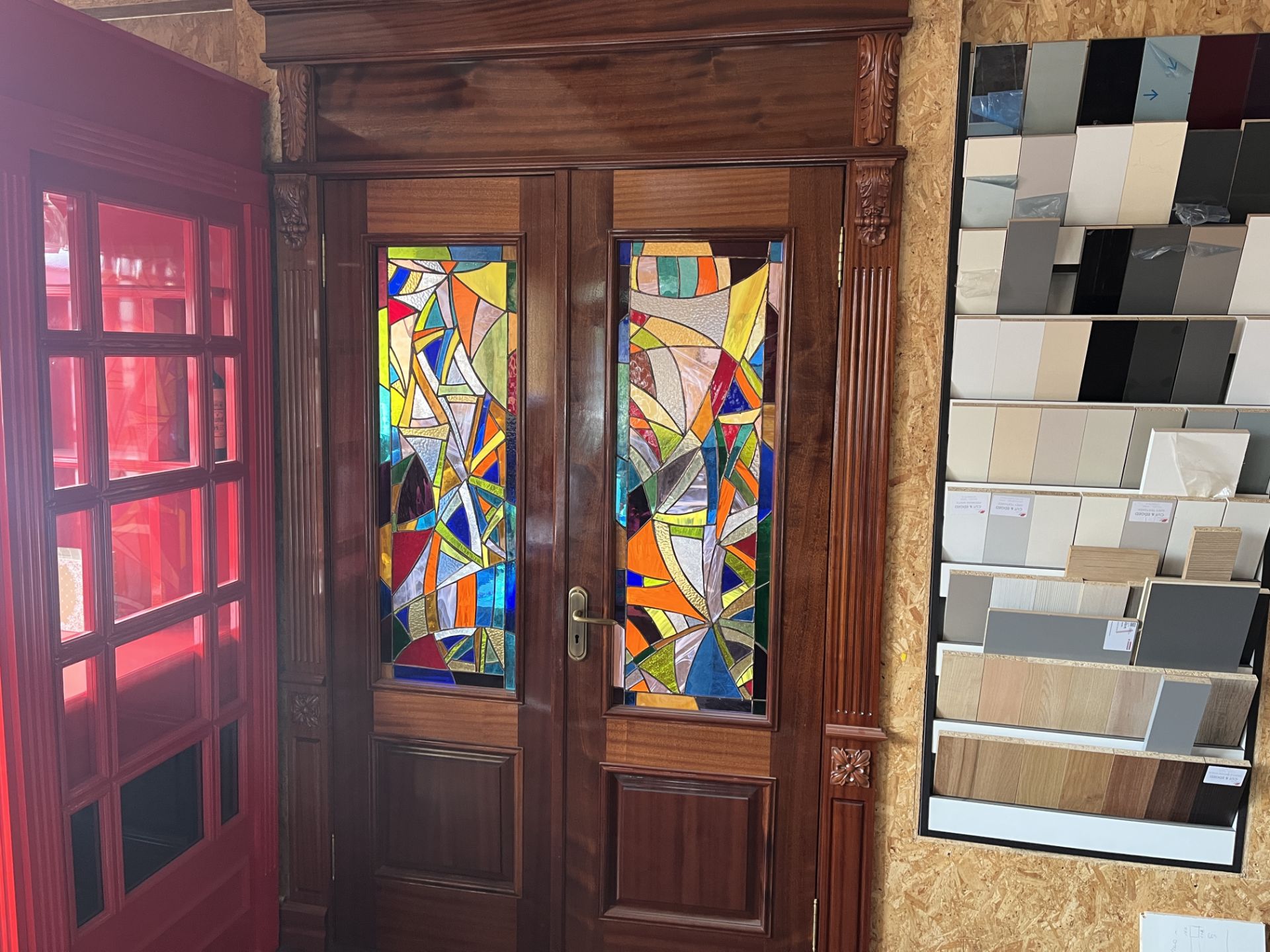 SOLID MAHOGANY HAND CRAFTED DOORS AND FRAME WITH STAINED GLASS. RRP £10,500. SIZE APPROX. 252CM(H) X - Image 2 of 2