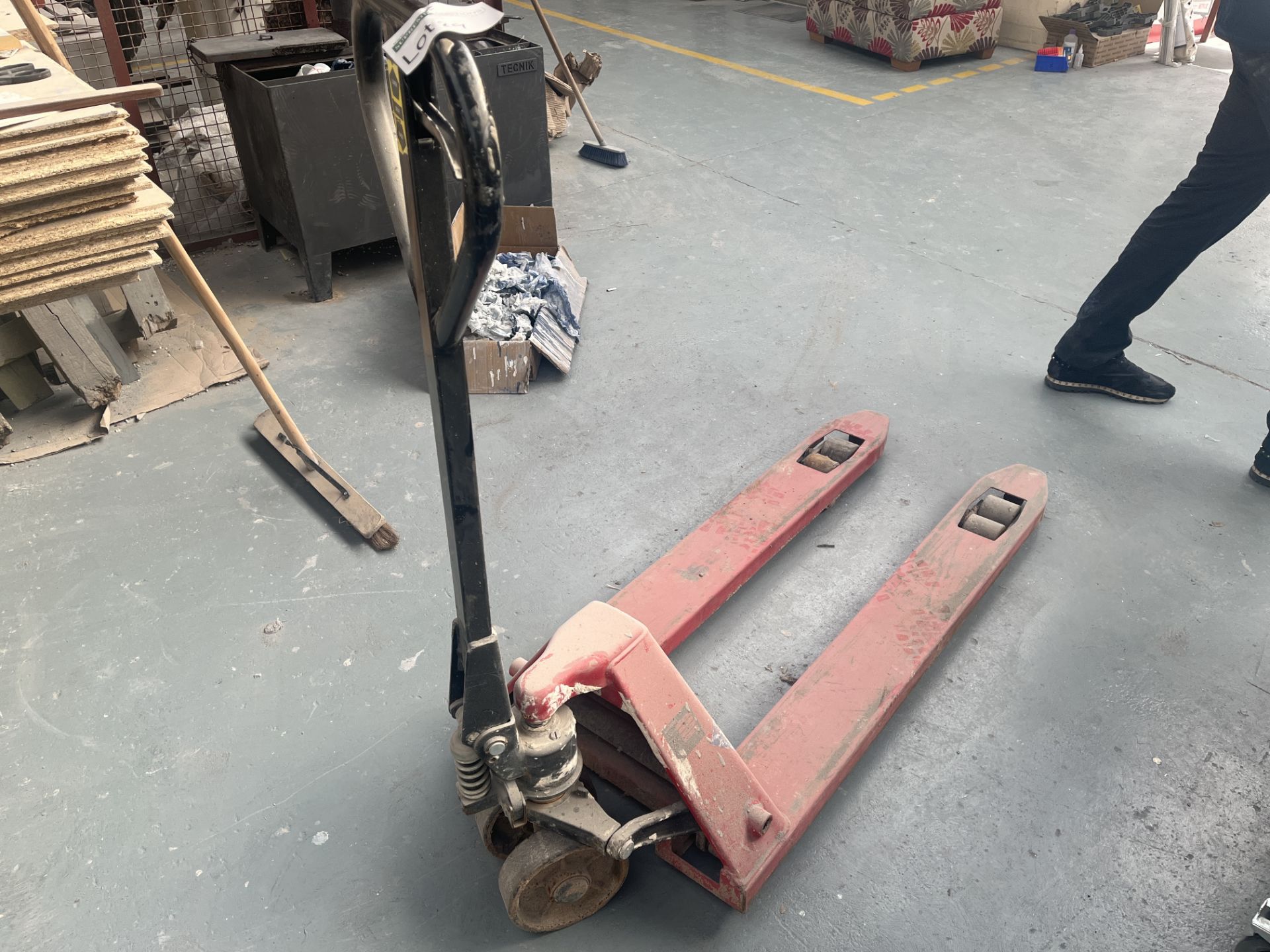 RED PALLET TRUCK