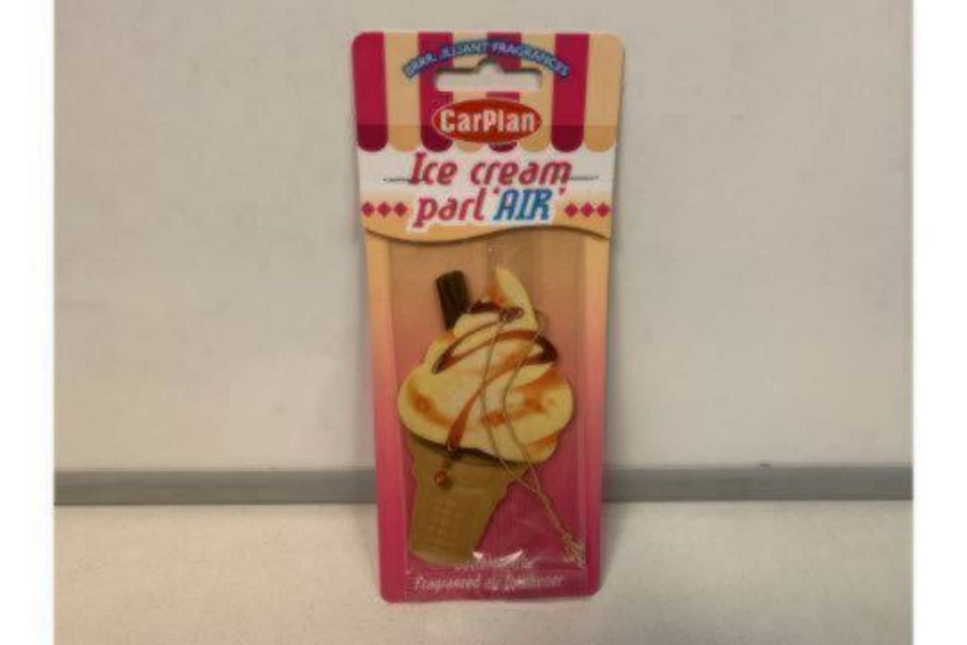 180 X BRAND NEW CARPLAN ICE CREAM PARLAIR BUTTERSCOTCH FRAGRANCED AIR FRESHENERS R18