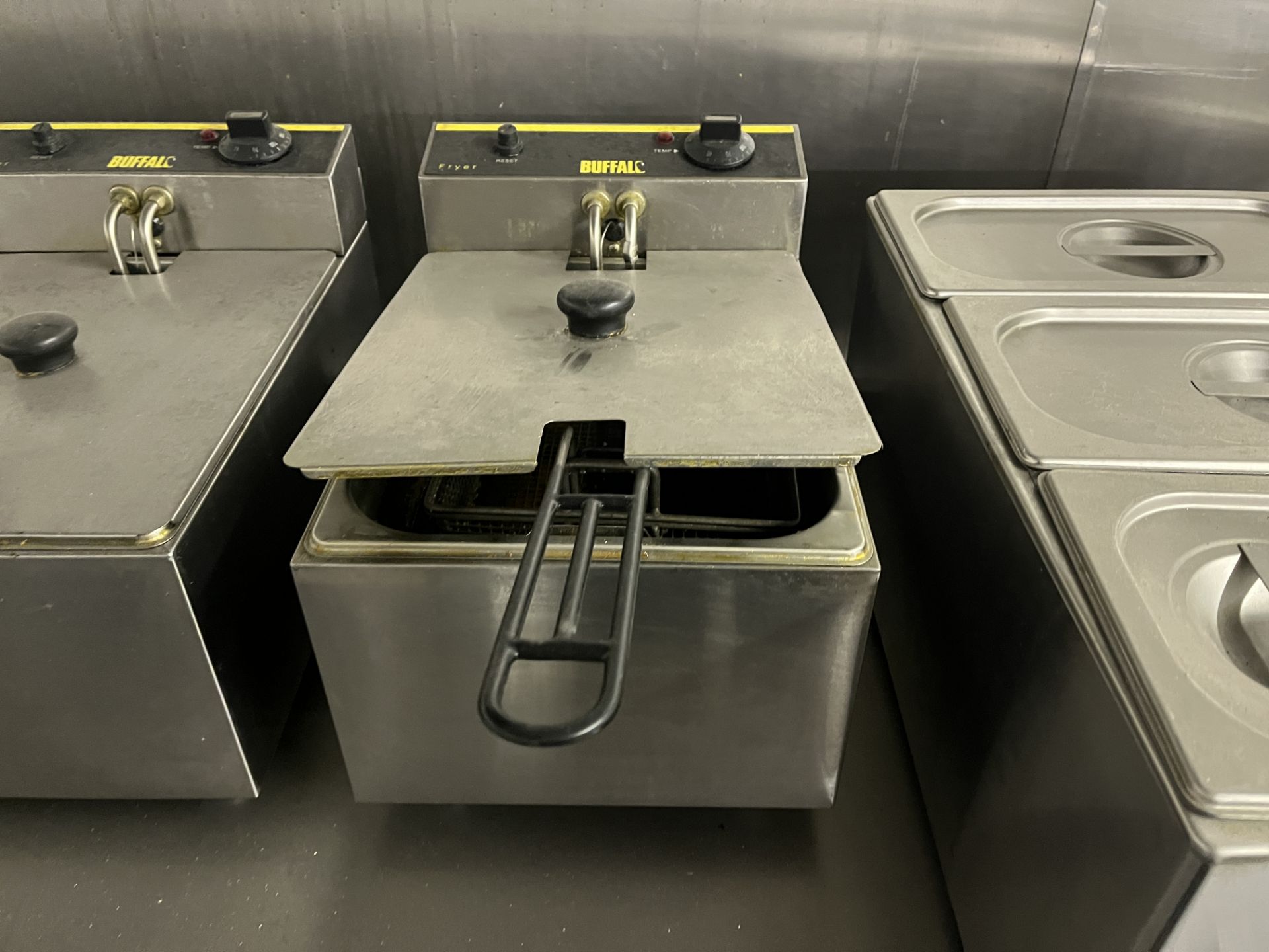 BUFFALO COUNTER TOP INDIVIDUAL FRYER