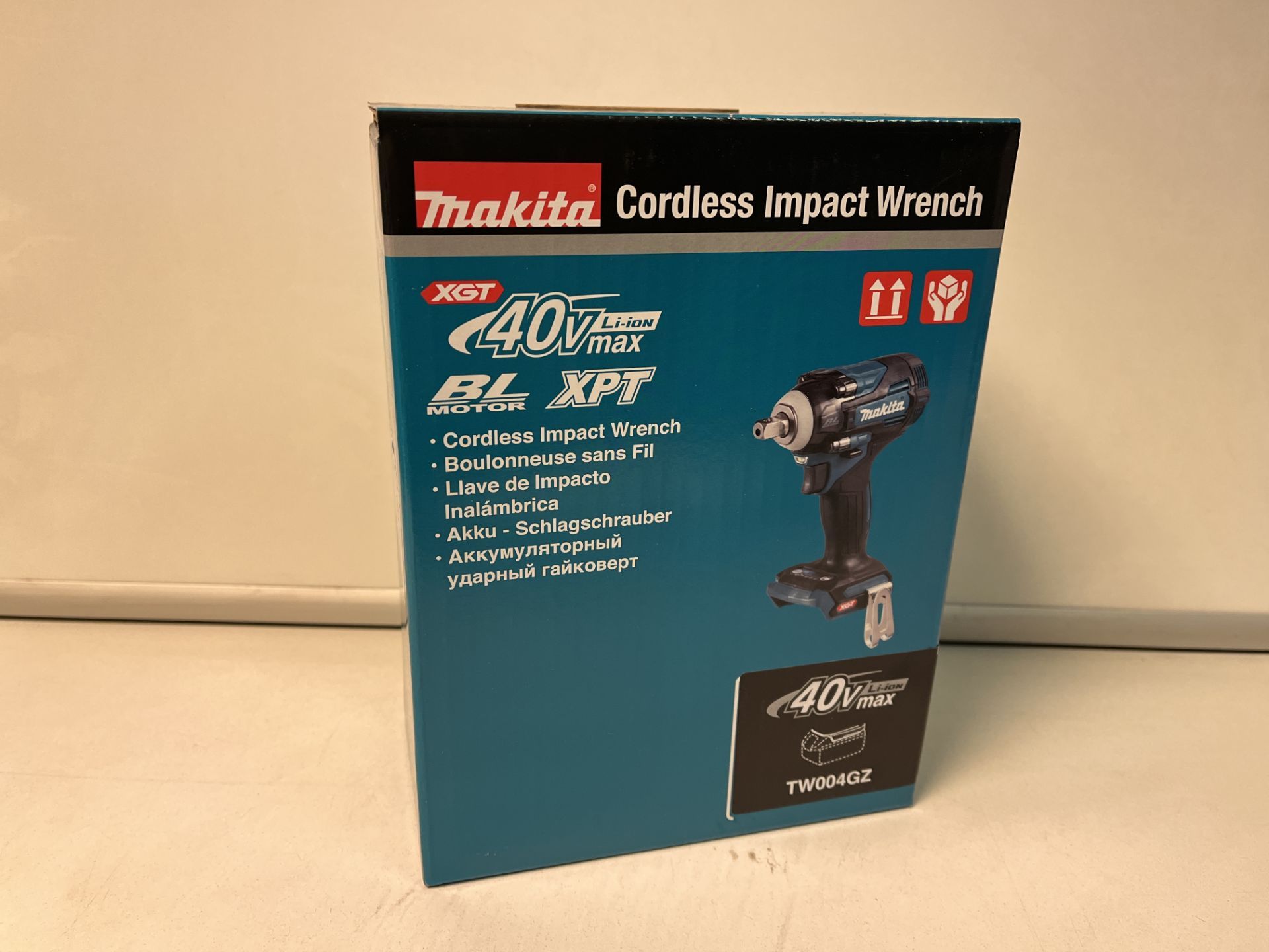 NEW BOXED MAKITA CORDLESS IMPACT WRENCH. 40V Li-ion MAX. BL MOTOR. XPT. (OFC)