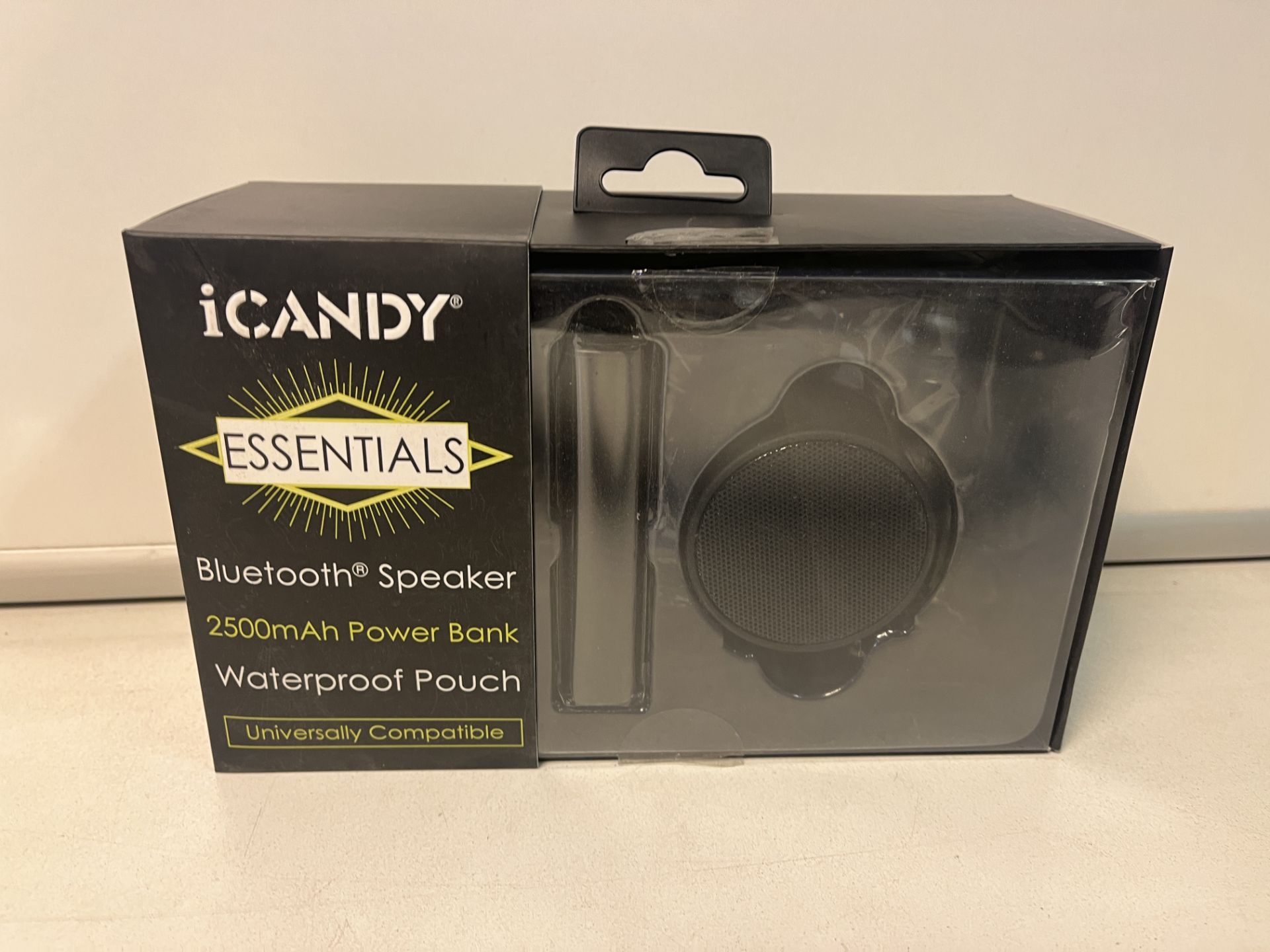 12 X BRAND NEW ICANDY BLUETOOTH SPEAKERS WITH WATERPROOF POUCH AND 2500MAH POWER BANK R17