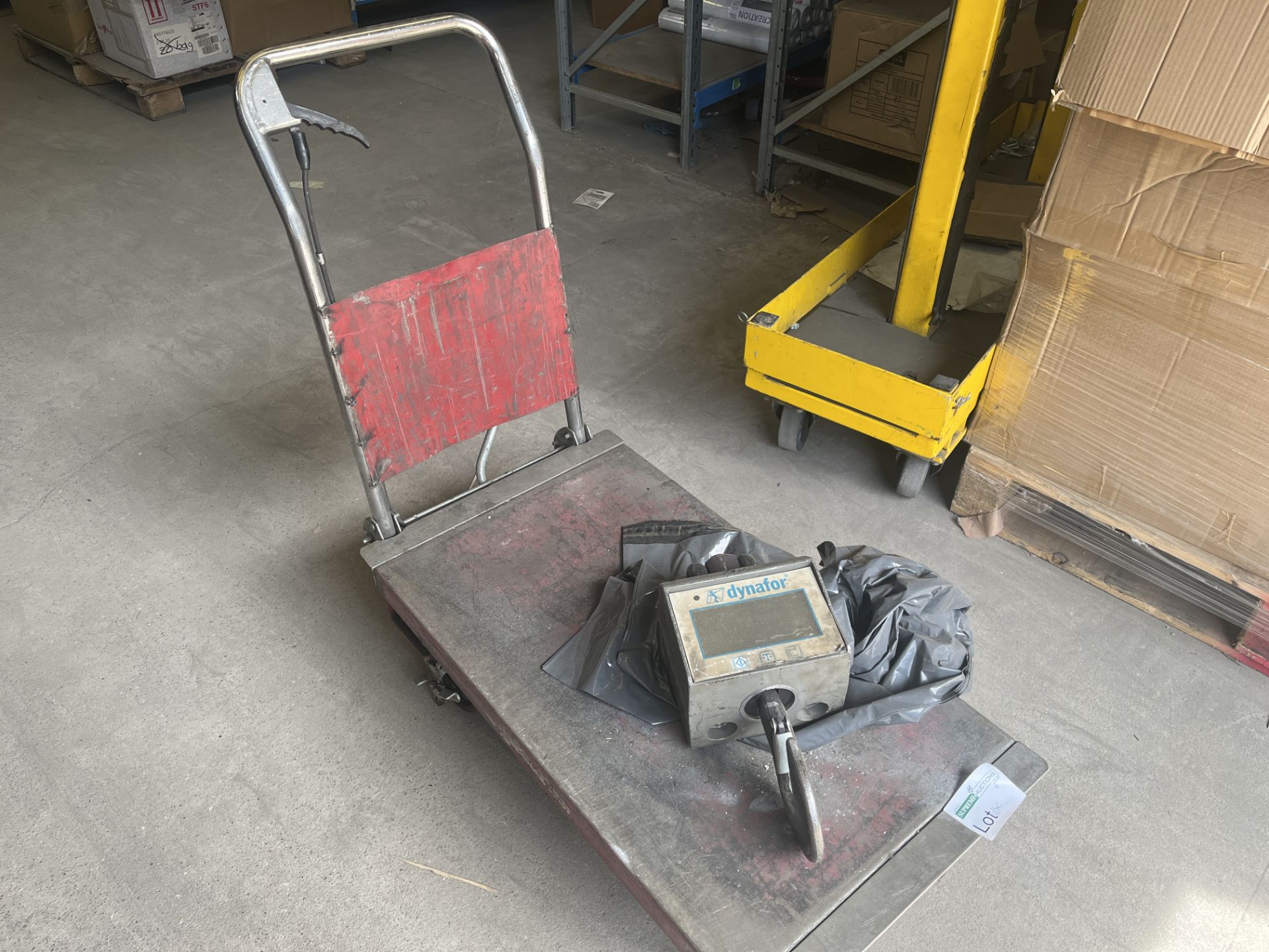 METAL HYDROLIC HEIGHT ADJUSTABLE WORK TROLLEY WITH DYNAFOR CRANE CLAW