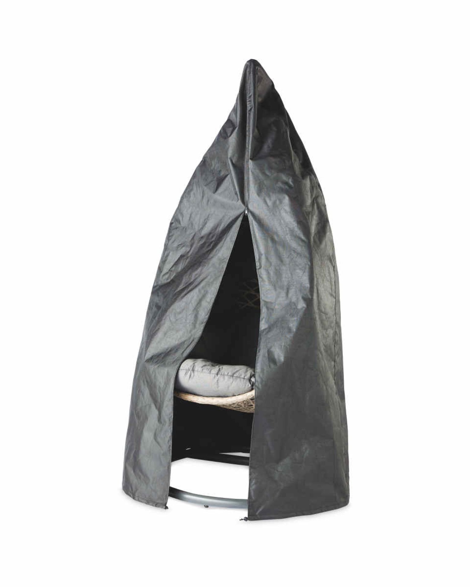 Luxury Hanging Egg Chair. The Hanging Egg Chair is the ideal way to relax in stylish comfort. - Image 2 of 3