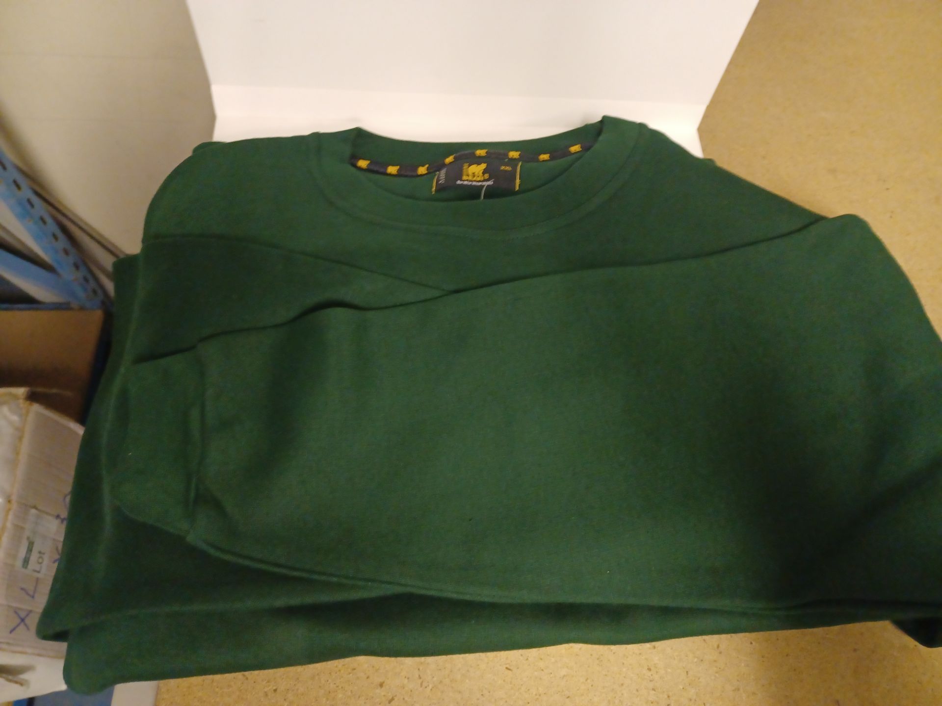 30 X BRAND NEW BOTTLE GREEN PREMIUM BEAR WORKWEAR CREWNECK SWEATSHIRT XXL - AO