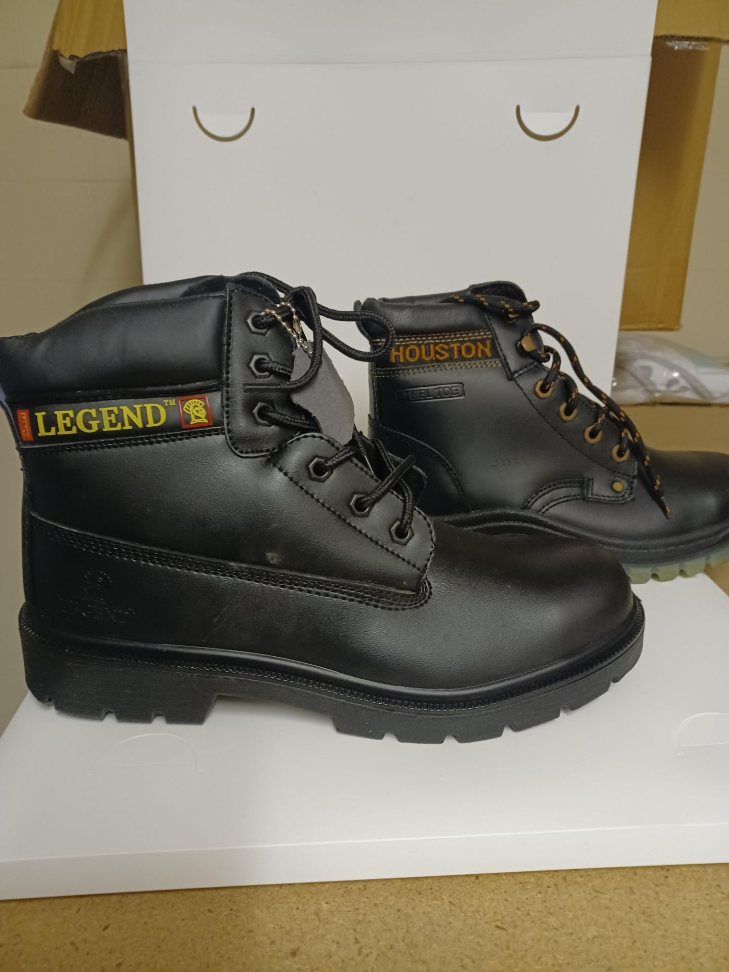 3 X MIXED BRAND NEW SAFETY BOOTS STYLES MAY VARY RRP CIRCA £250.00 - AO
