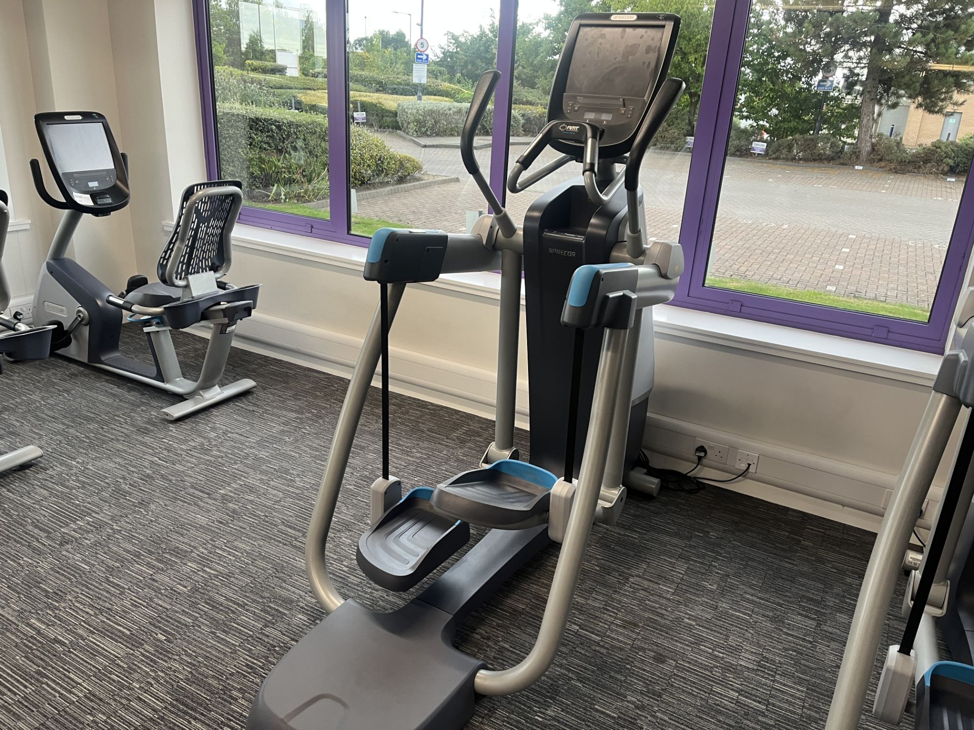 PRECOR AMT12 OPEN STRIDE STEPPER MACHINE. ADAPTIVE MOTION TRAINER. WITH PRECOR P82 DISPLAY