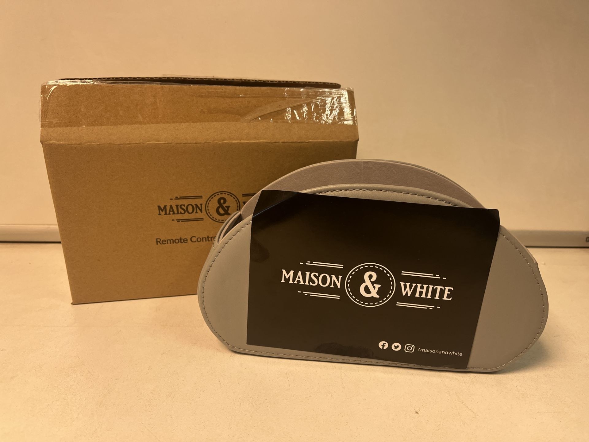 40 X BRAND NEW MASON AND WHITE FAUX LEATHER GREY 5 REMOTE HOLDERS R2