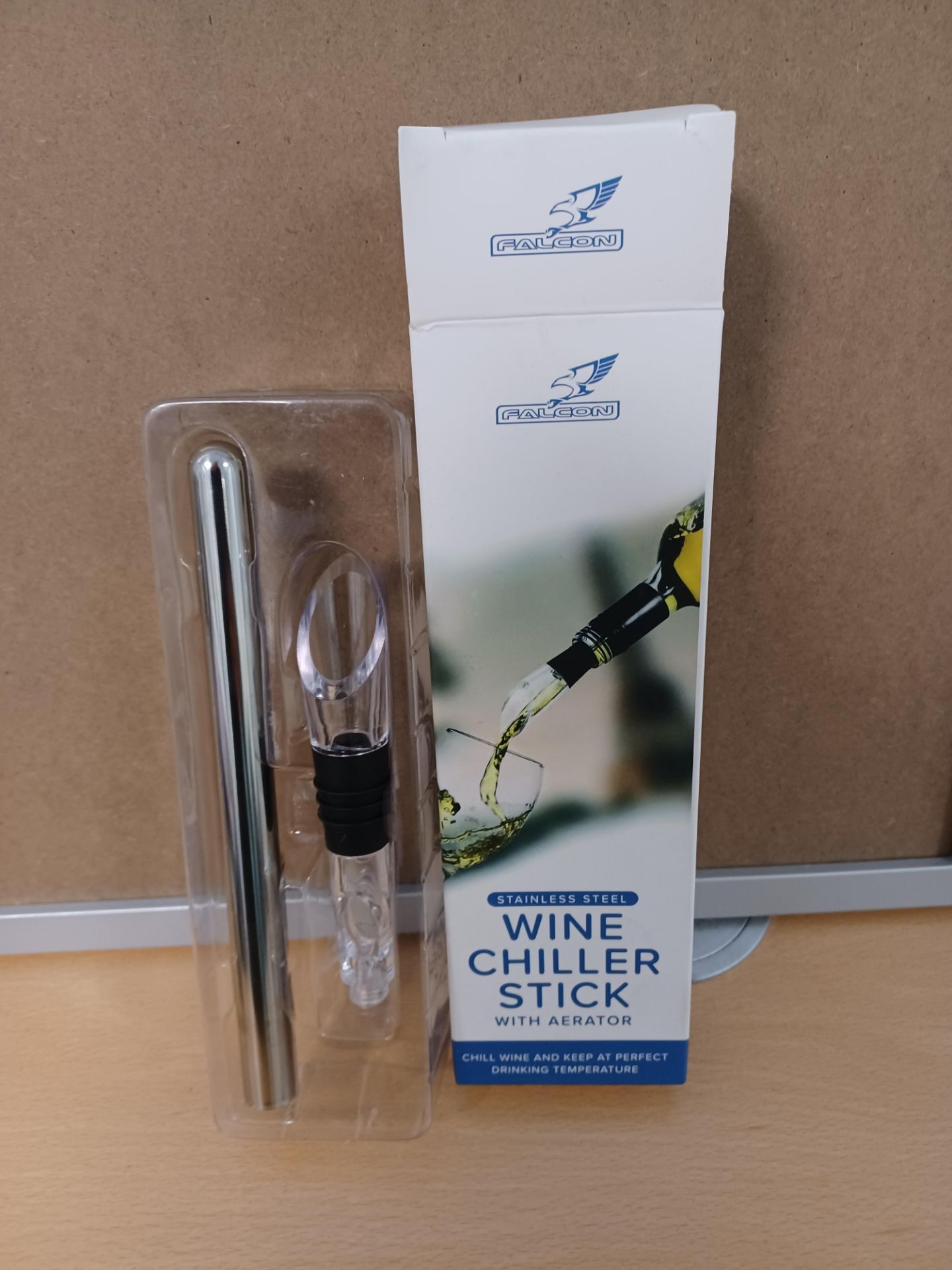 48 X NEW BOXED FALCON STAINLESS STEEL WINE CHILLER STICKS WITH AERATOR (ROW11)