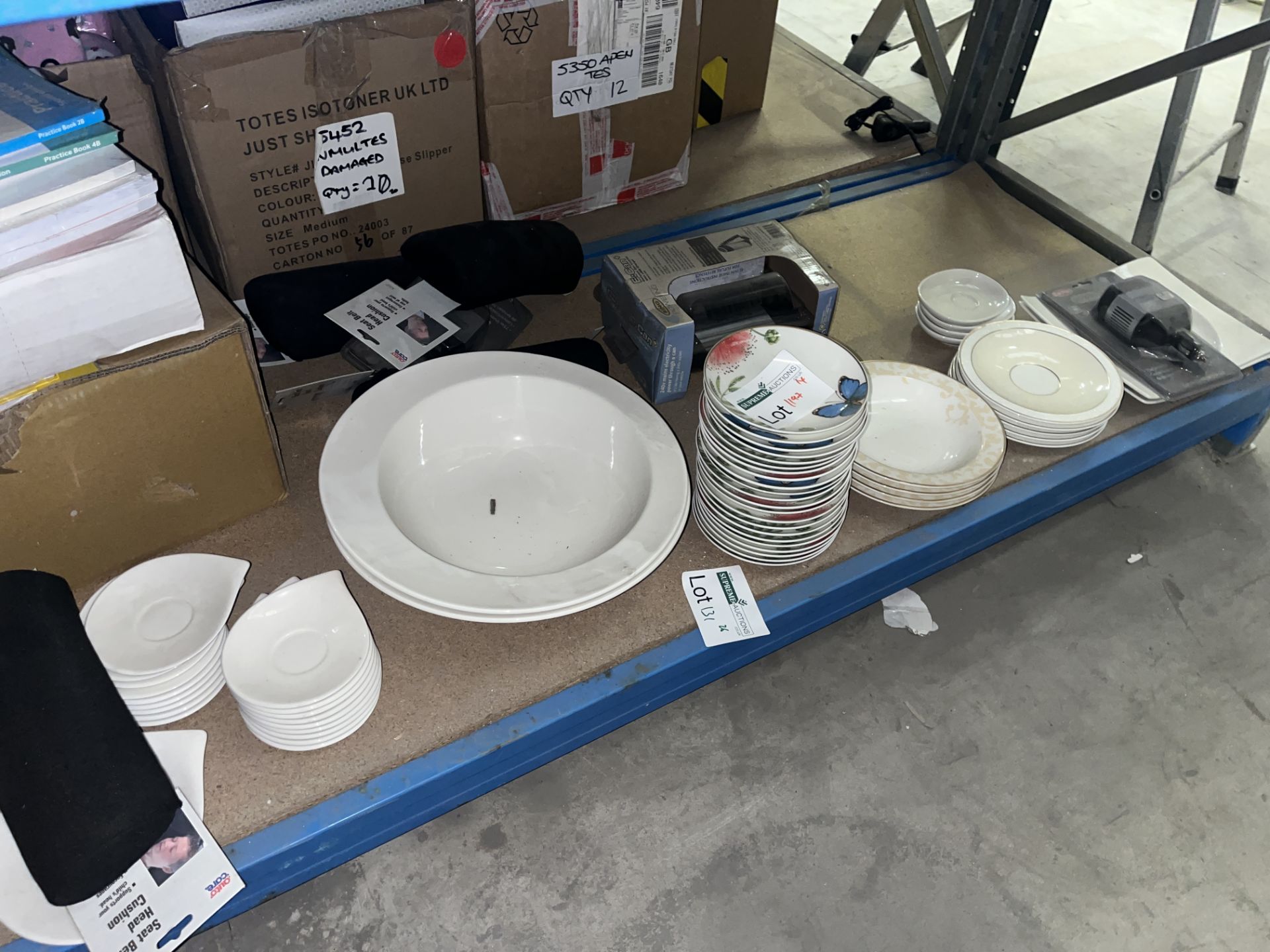 MIXED FINE CHINA LOT INCLUDING BOWLS, PLATES ETC S2