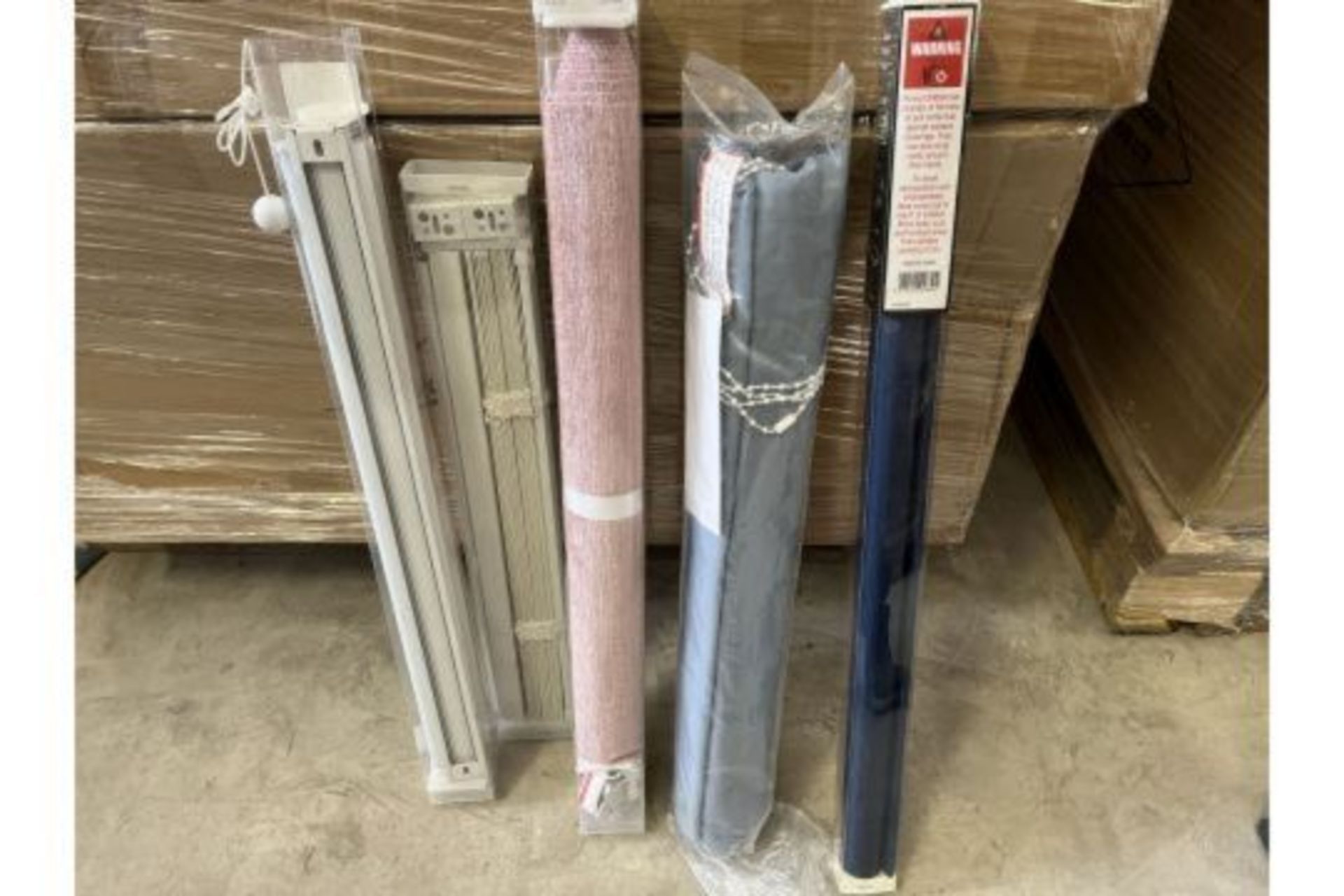 15 X BRAND NEW ASSORTED BLINDS IN VARIOUS STYLES AND SIZES R9