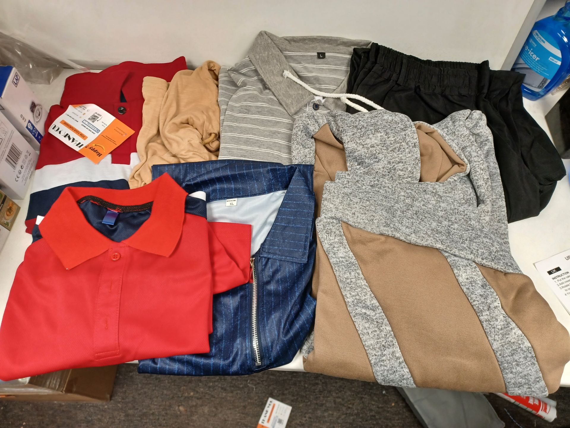 15 X BRAND NEW ASSORTED MENSWEAR LOT INCLUDING T SHIRTS, JUMPERS, HOODIES ETC