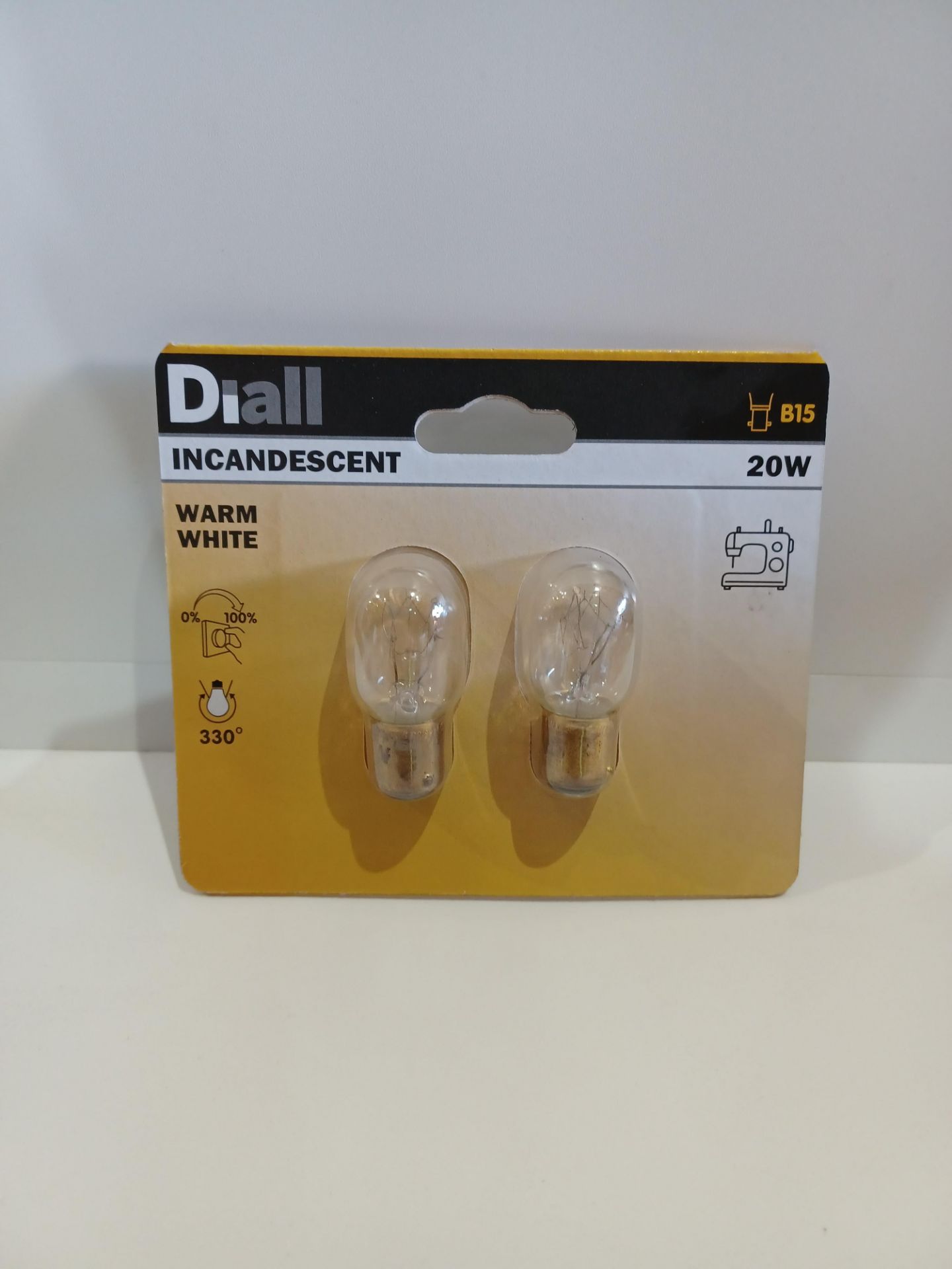 100 X BRAND NEW PACKS OF 2 DIALL B15 WARM WHITE INCANDESCENT 20W BULBS R18