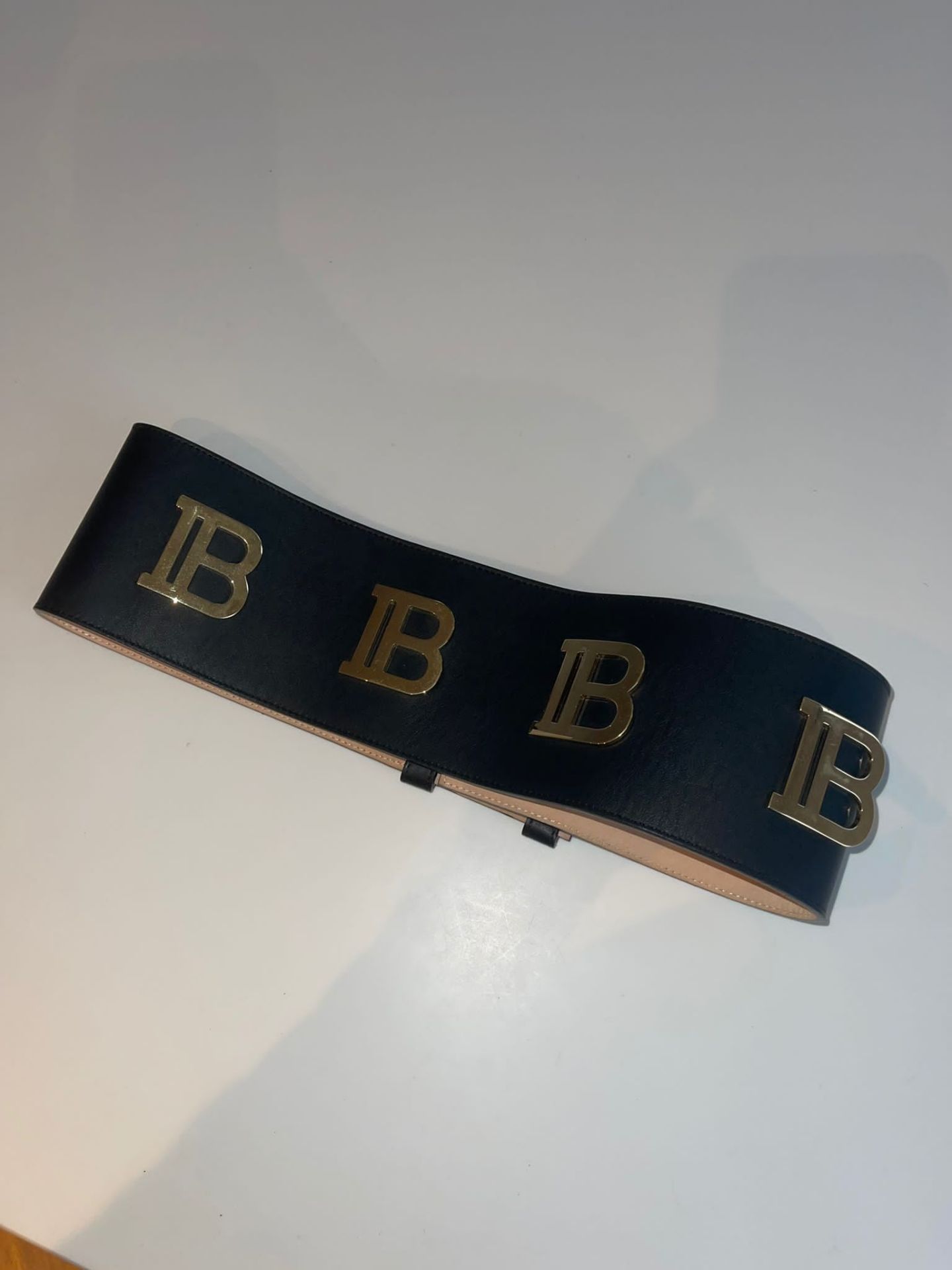 Balmain Womens B Belt, Size 40. RRP £1190. Complete your attire with the B Belt Belt by balmain. A - Image 2 of 4