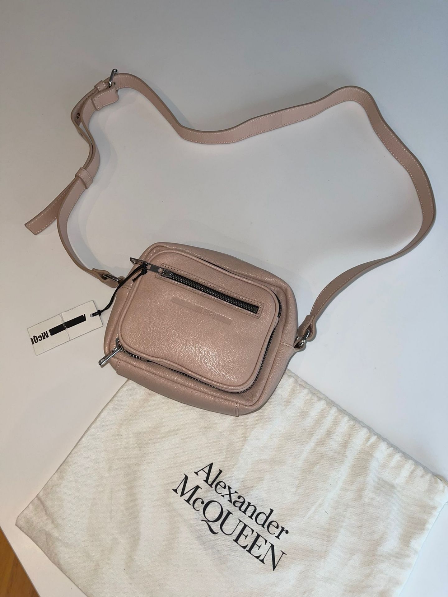 Alexander Mcqueen Small Crossbody Satchel Bag in Nude. Small defect on the Zipper. RRP £450