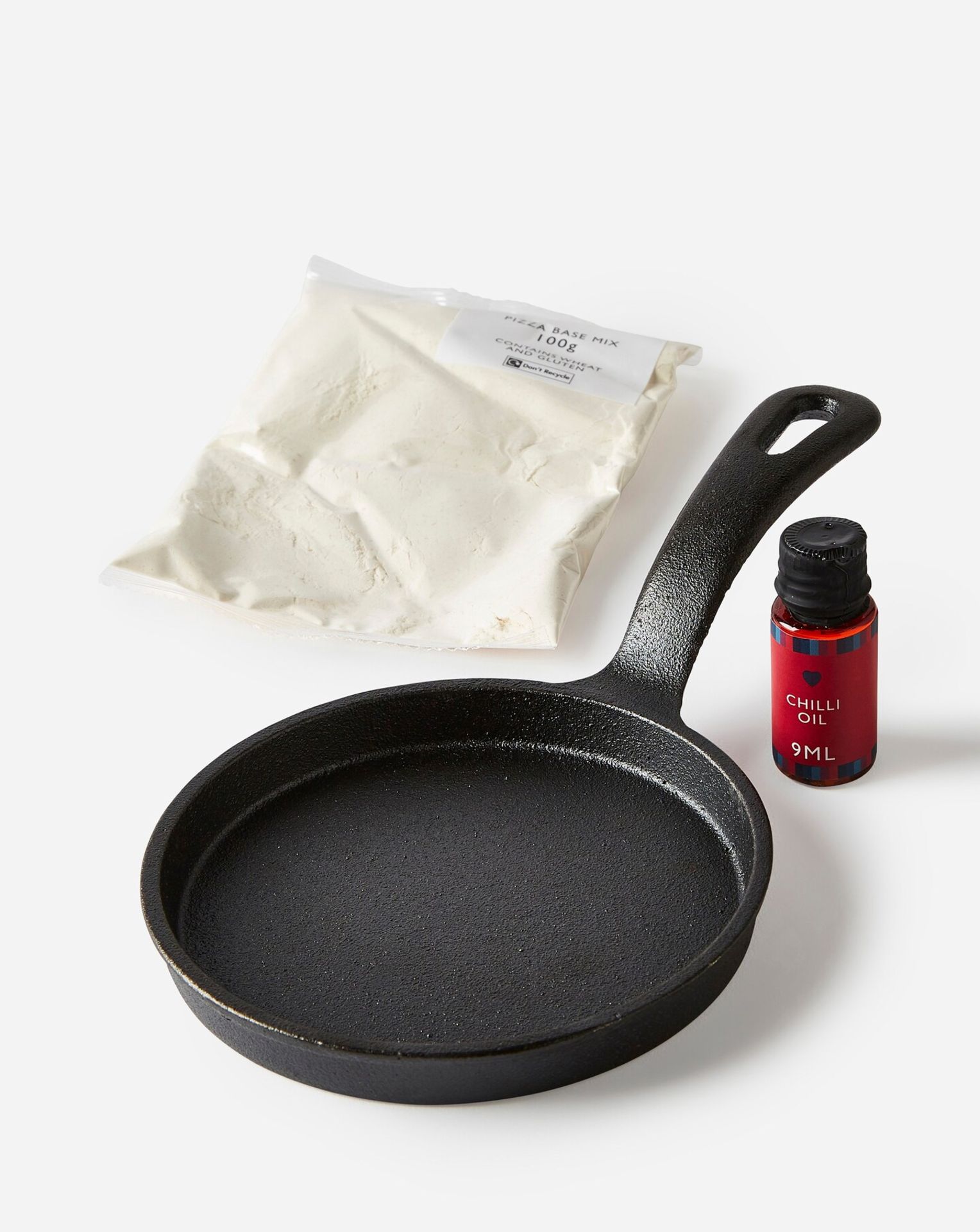 (REF117909) Pizza Skillet Giftset RRP £ 18 - Image 2 of 2