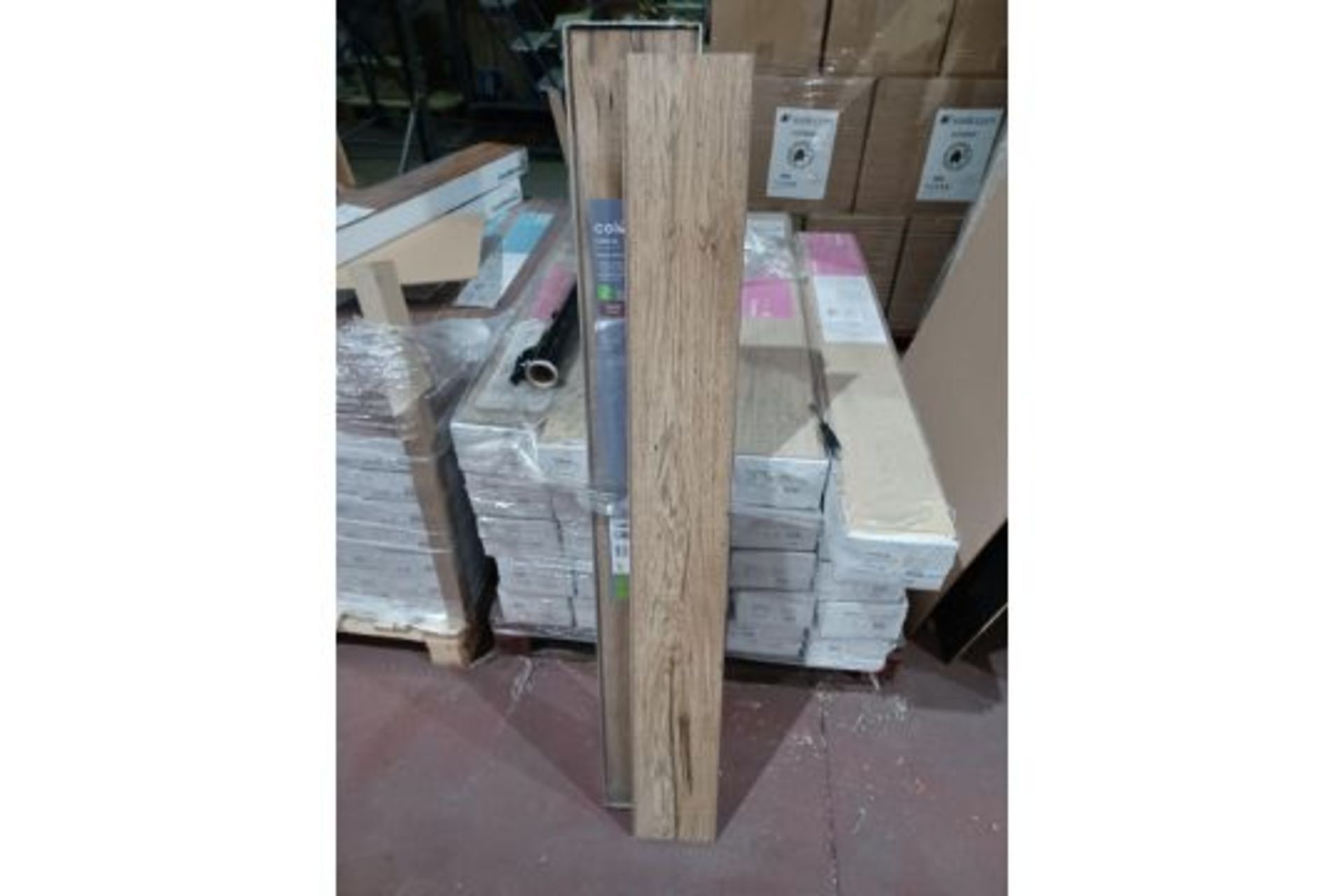 2 X PACKS OF Ostend Natural Oxford oak effect Flooring. EACH PACK CONTAINS 1.76m2, GIVING THIS LOT A