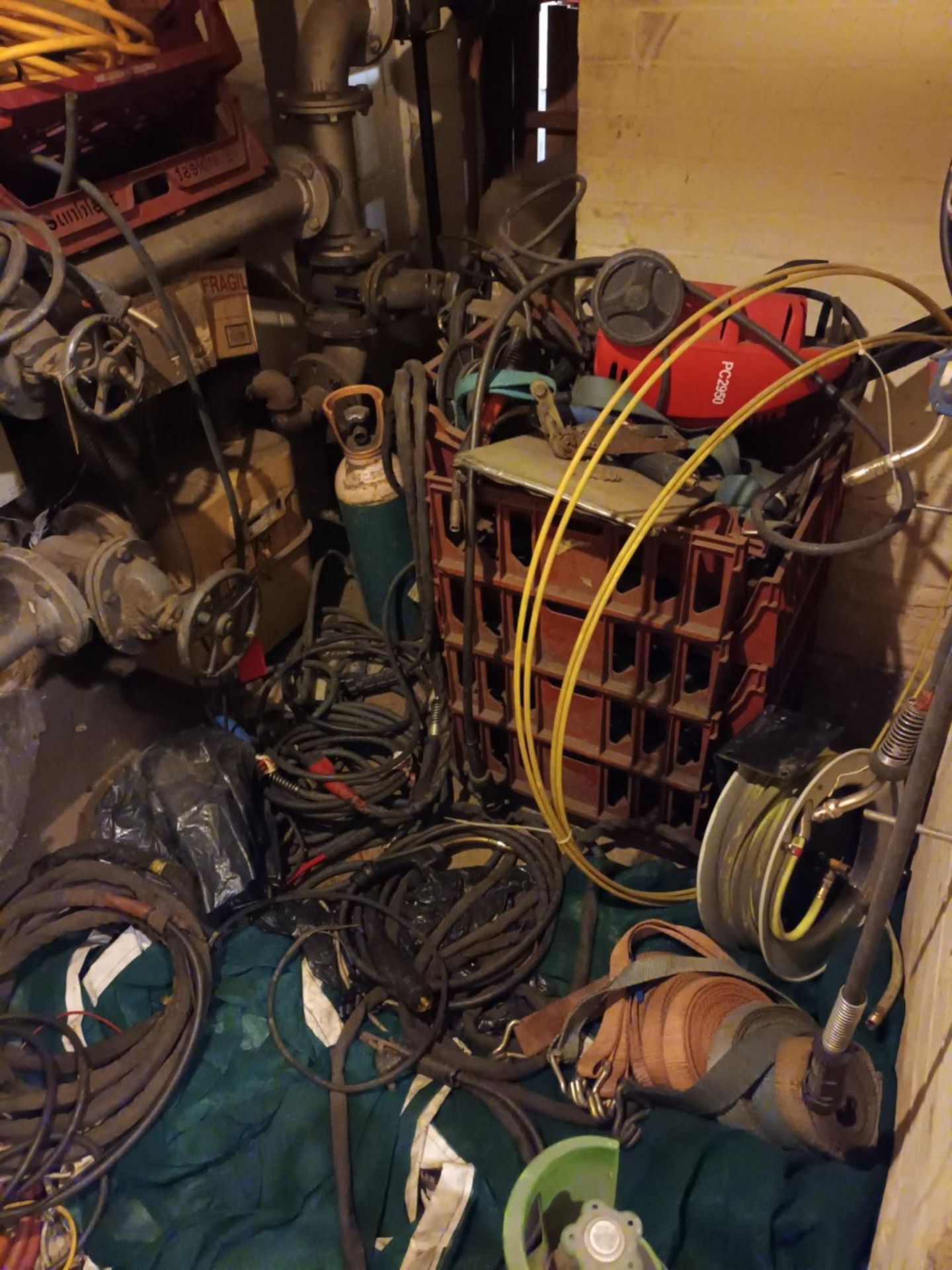 CONTENTS OF STORE 2 - LARGE QUANTITY OF WELDING EQUIPMENT AS VIEWED, JETWASHER ETC. (GAS NOT - Image 2 of 4