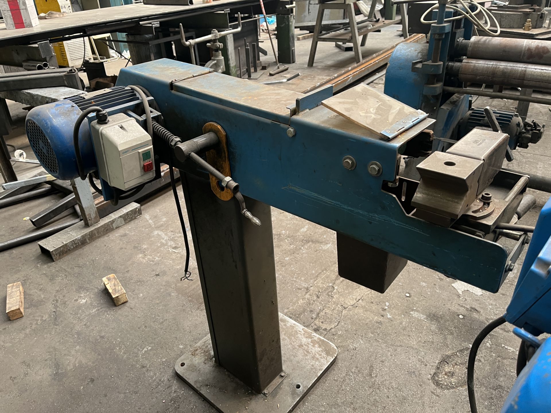 ALMI AL100U TUBE NOTCHING MACHINE. 400 VOLT