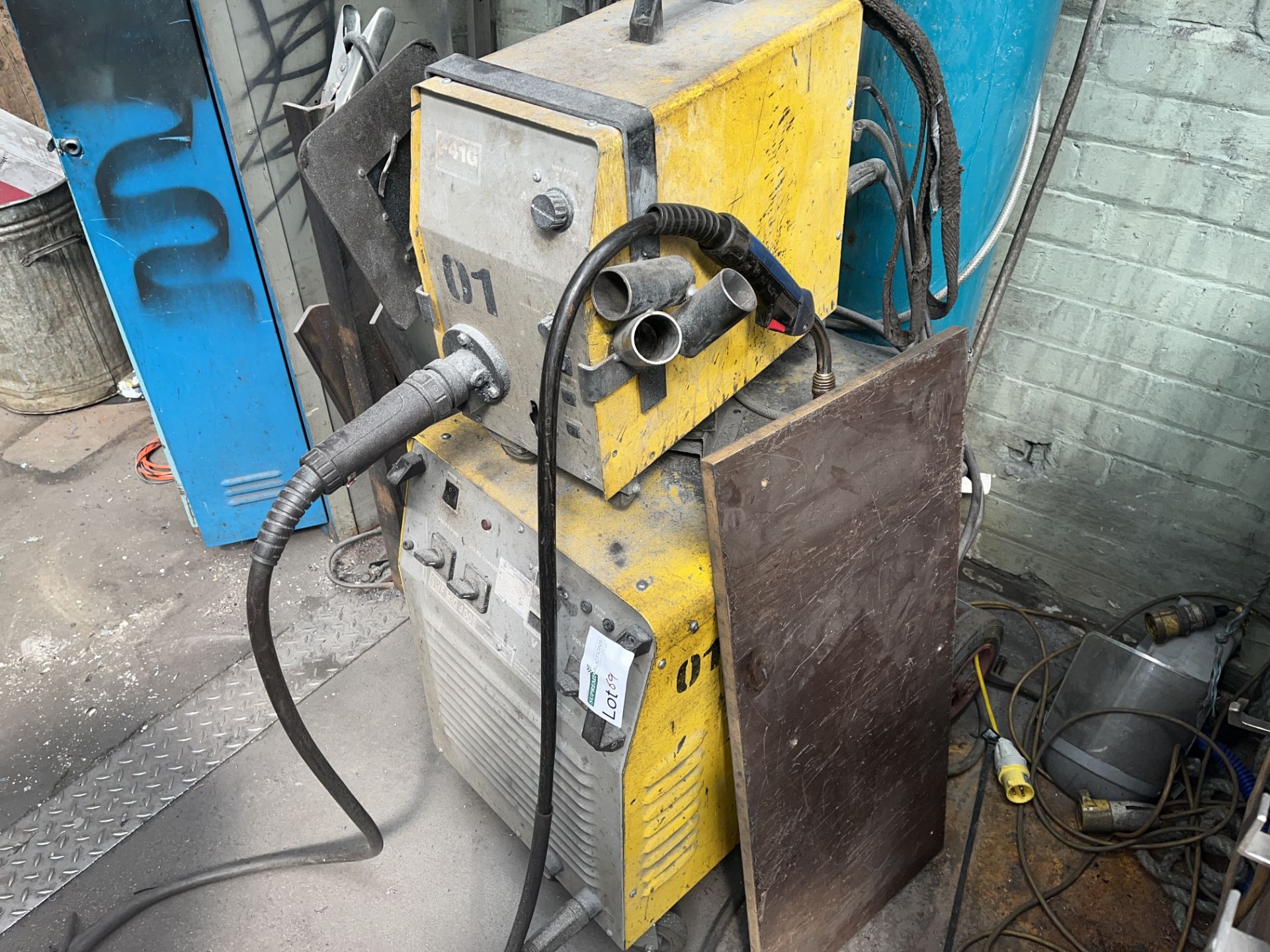 TEC ARC SWF MIC400S MIG WELDER WITH F41G ENCLOSED WIRE FEED UNIT (GAS NOT INCLUDED) - Image 2 of 2
