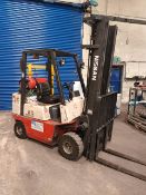 2000 NISSAN 25 GAS FORKLIFT TRUCK WITH SIDESHIFT. 6M LIFT HEIGHT. 9464.4 HOURS. RUNS, DRIVES &