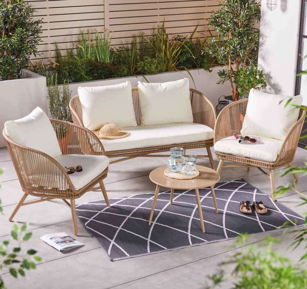 QUALITY GARDEN & OUTDOOR GOODS TO INCLUDE: BISTRO SETS, SNUG SEATS, GREENHOUSES, PATIO SETS, RATTAN SETS & MORE - BULK & SINGLE LOTS