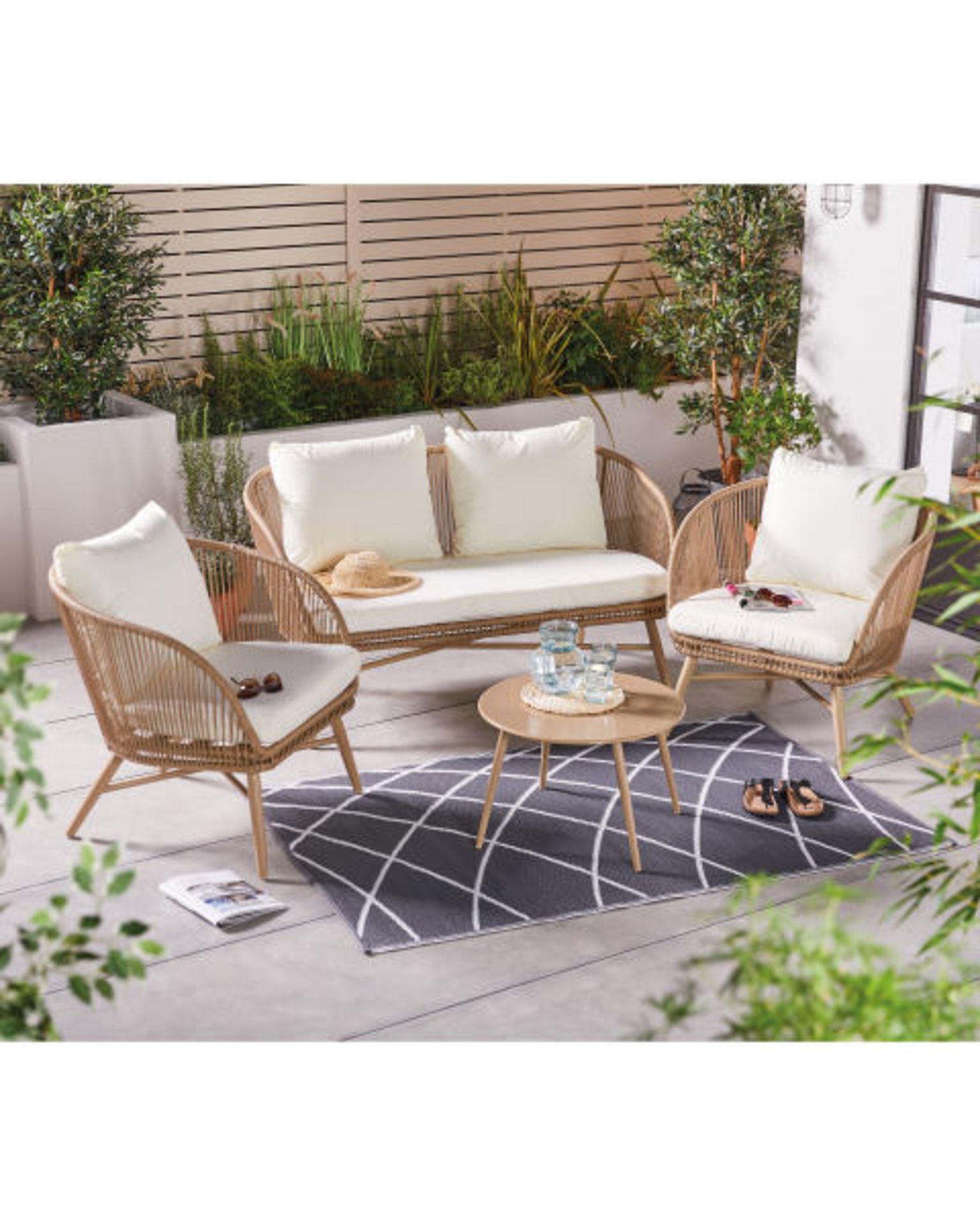 BULK LOT 4 x Luxury Rope Effect Furniture Set - Set of 4. Enjoy those lazy days in the garden with