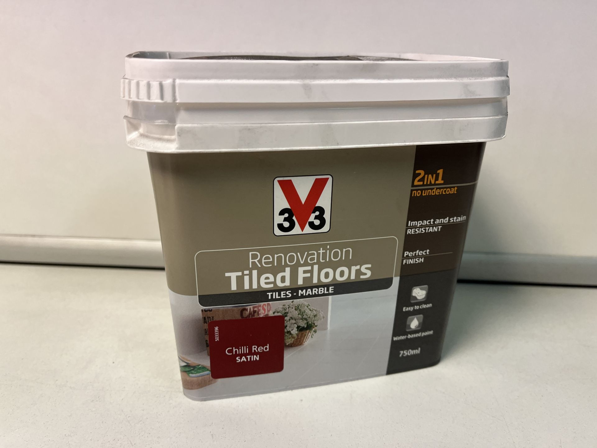 60 X NEW V33 TILED FLOOR PAINT. 2 IN 1. NO UNDERCOAT NEEDED. 750ML. (ROW17)