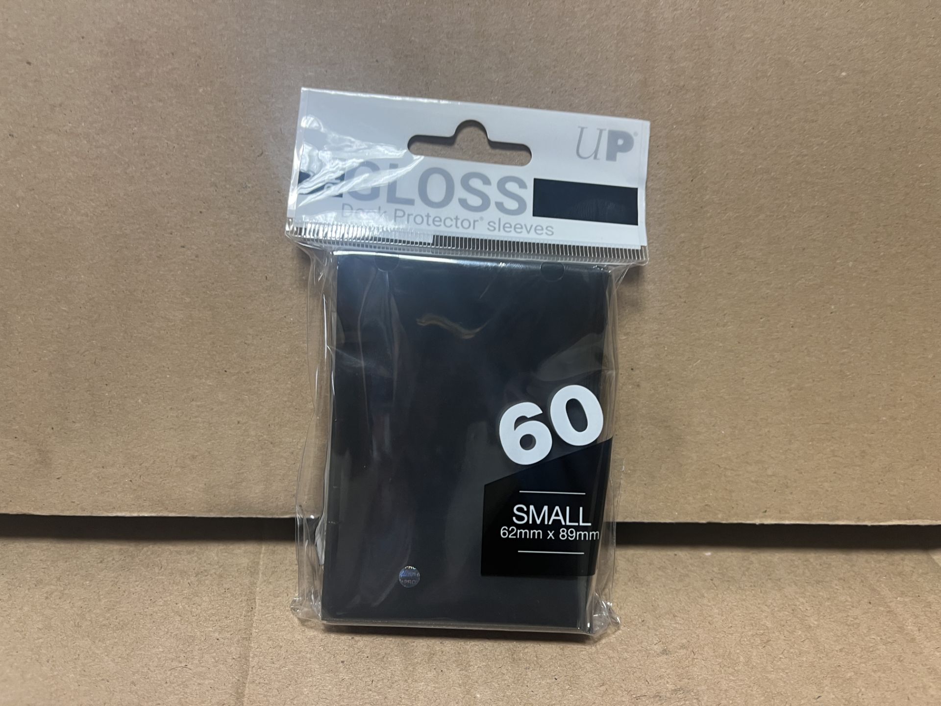 25 X BRAND NEW PACKS OF 60 UP PRO GLOSS DECK PROTECTOR SLEEVES 62 X 89MM RRP £12 PER PACK EBR