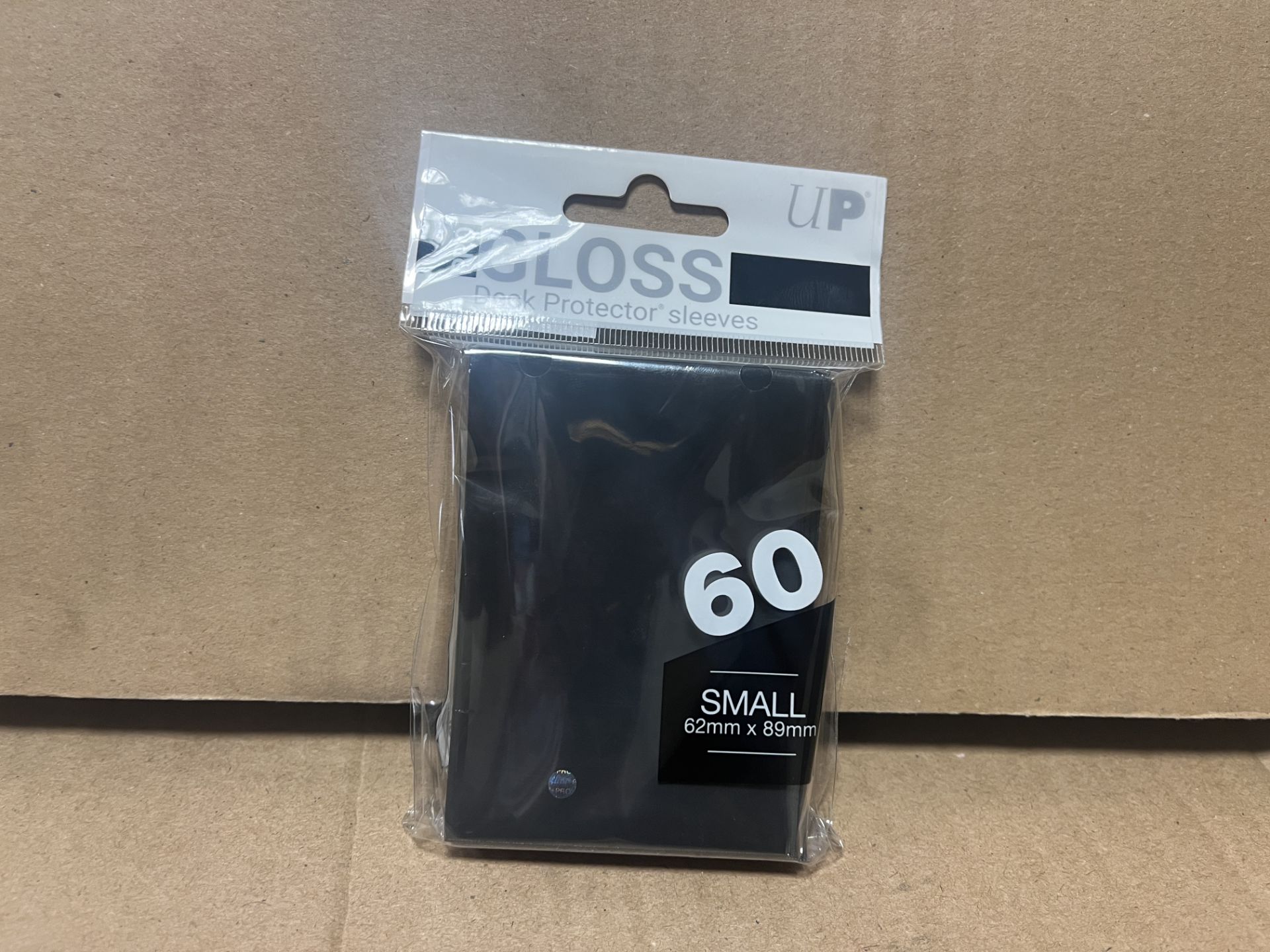 25 X BRAND NEW PACKS OF 60 UP PRO GLOSS DECK PROTECTOR SLEEVES 62 X 89MM RRP £12 PER PACK EBR